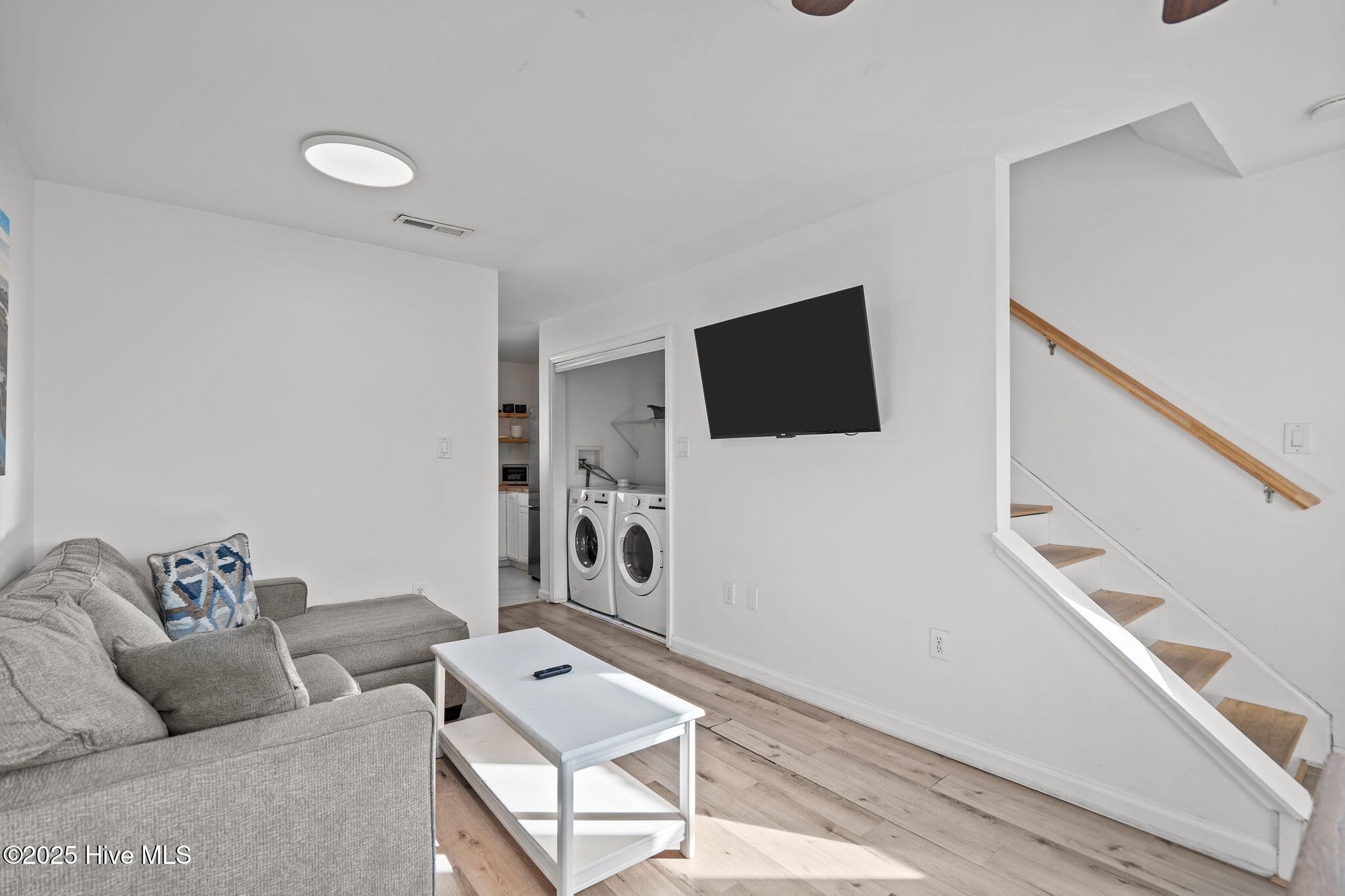 100544620 | Photo 35