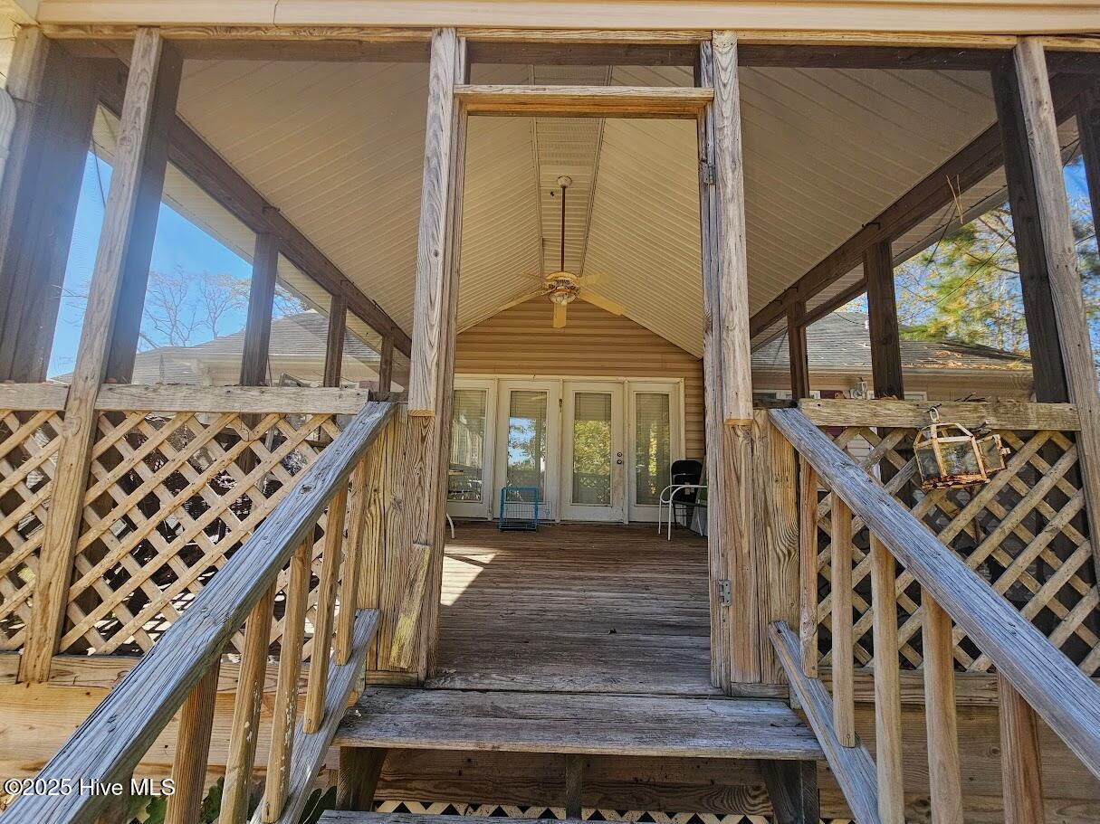 100540001 | Photo 31