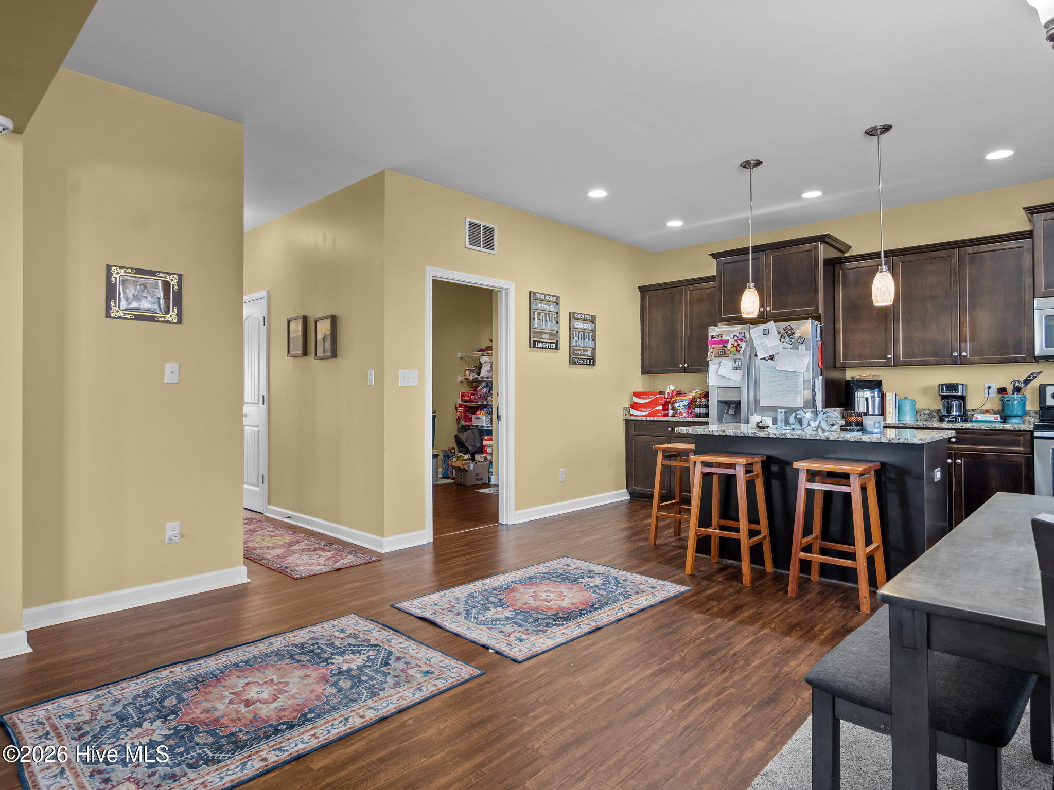 100549949 | Photo 15