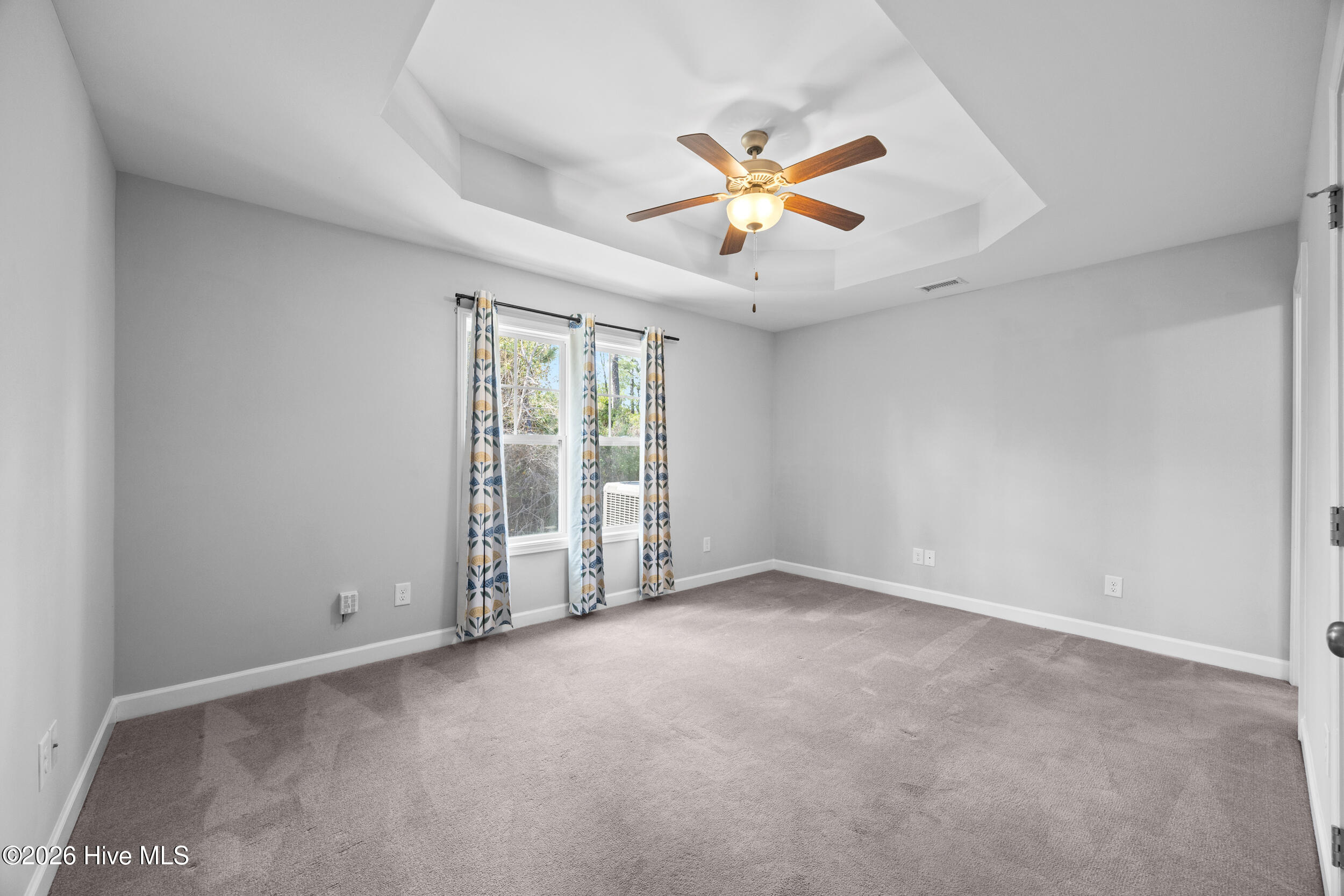 100555457 | Photo 19