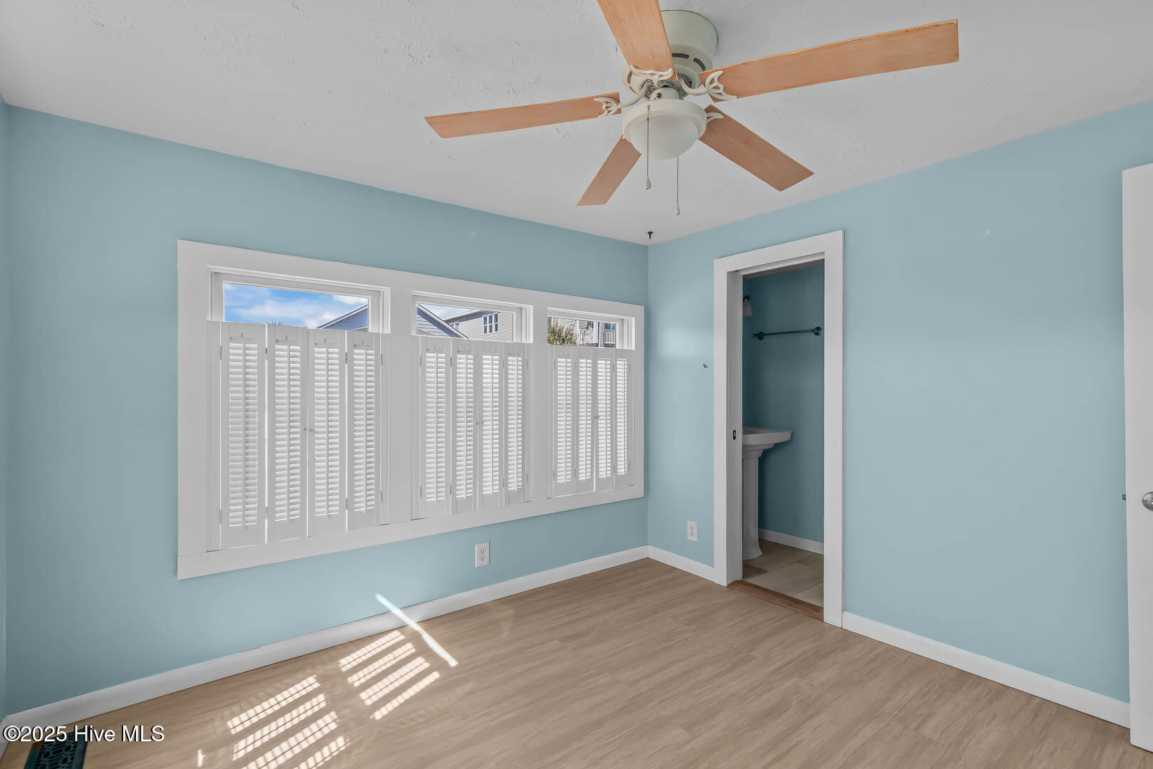 100538071 | Photo 28