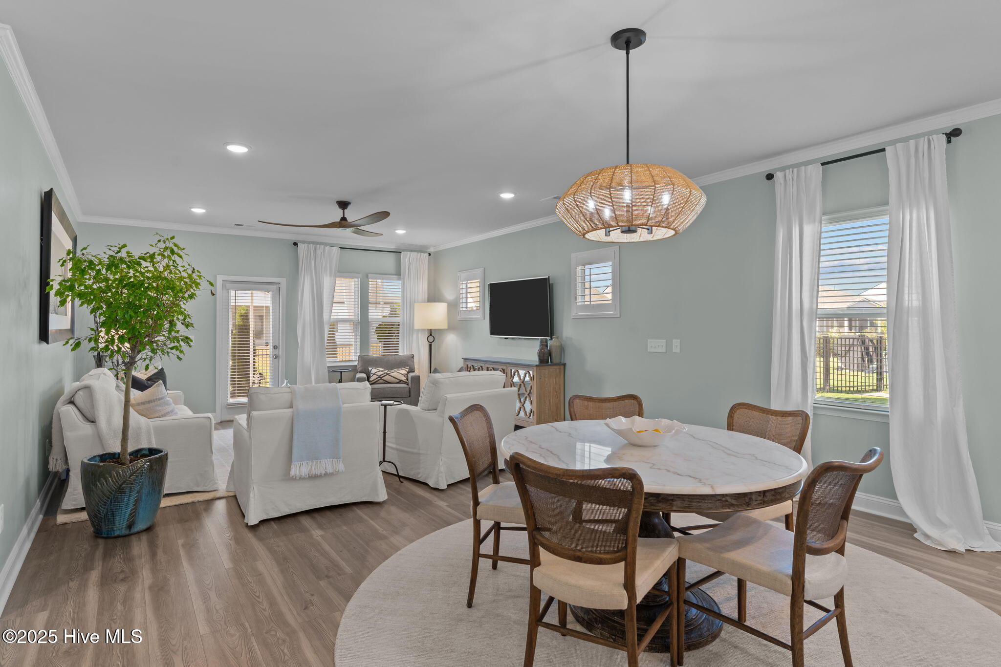 100531839 | Photo 28