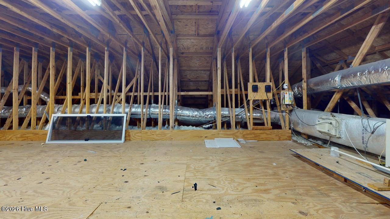 100568487 | Photo 62