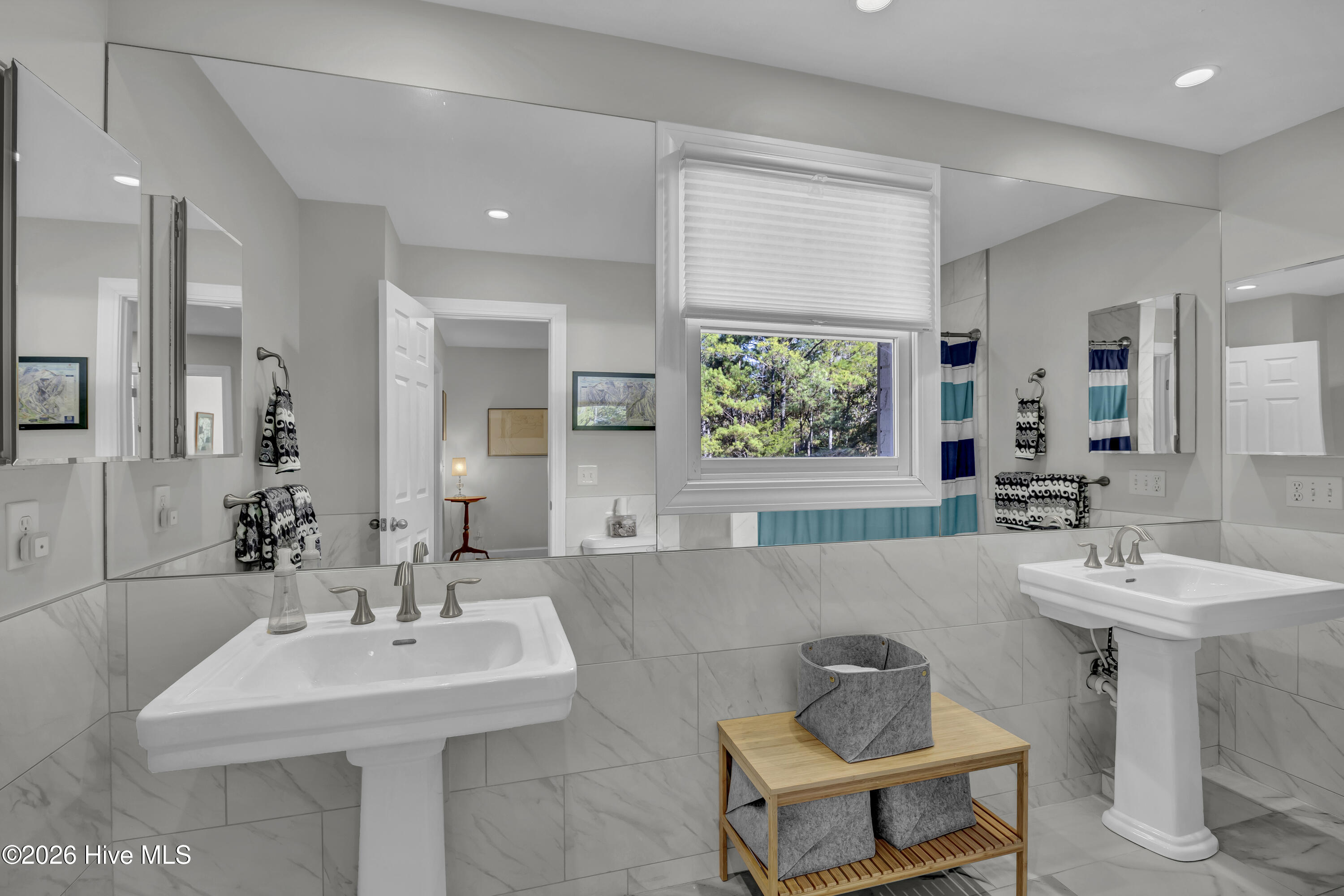 100549604 | Photo 20