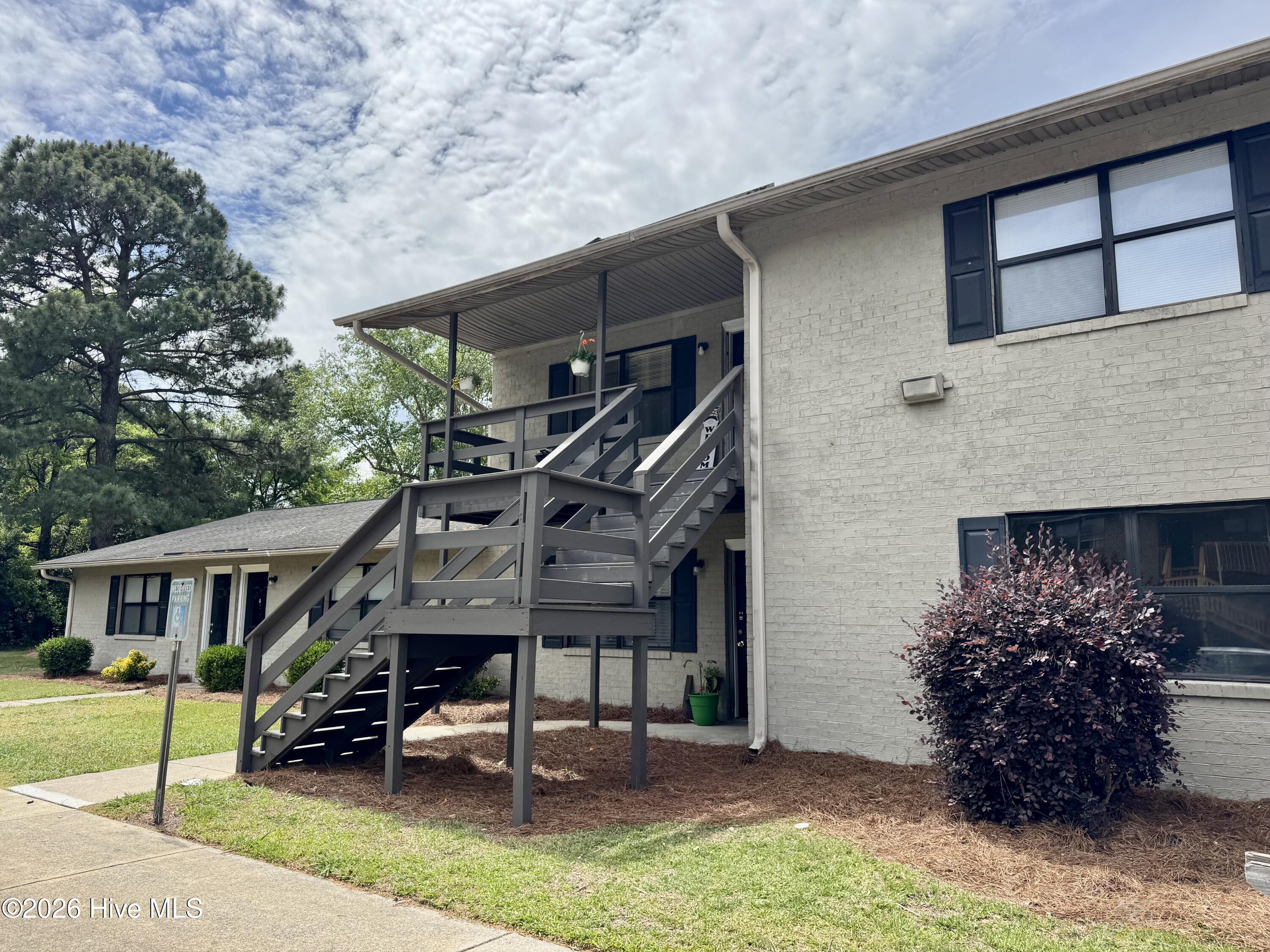 803 Peed, Greenville, North Carolina, 1 Bedroom Bedrooms, 3 Rooms Rooms,1 BathroomBathrooms,Apartment,For sale,Peed,100570774