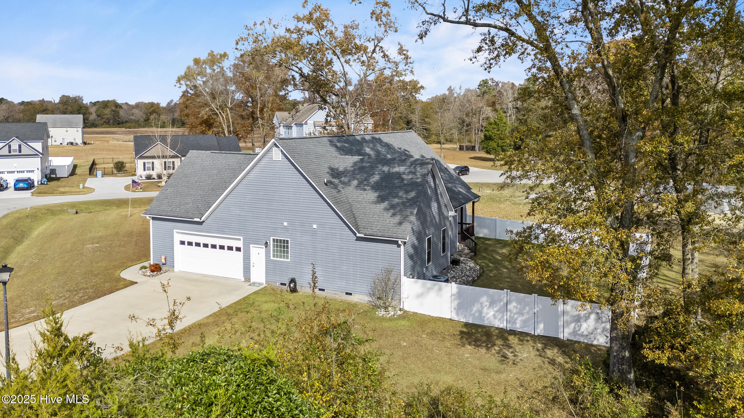 100542328 | Photo 52