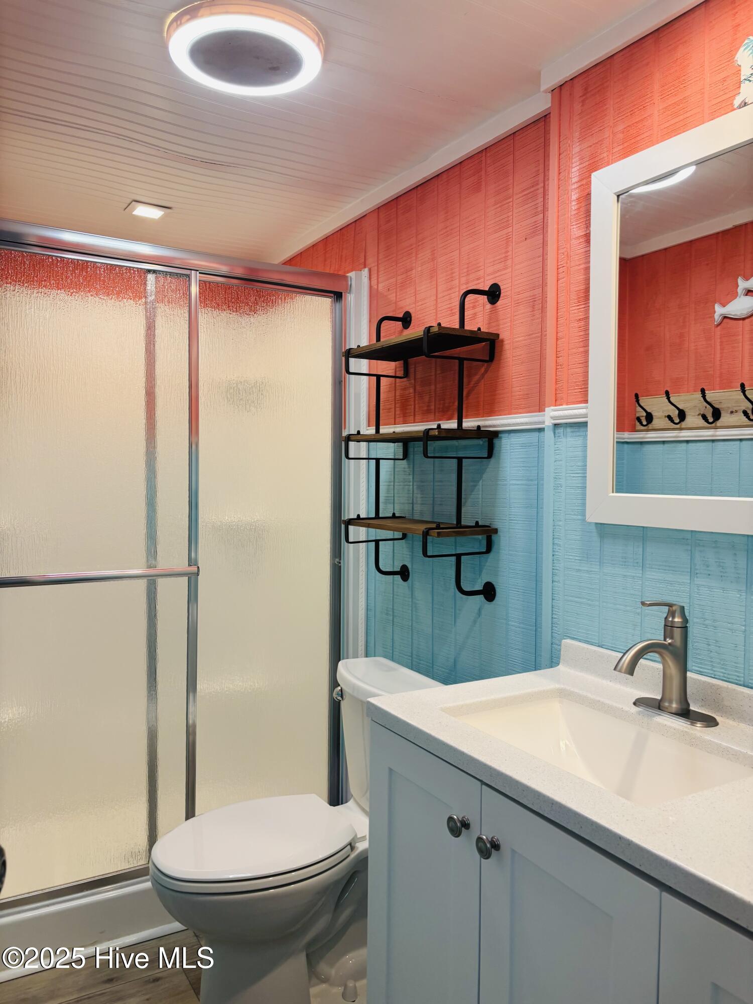 100528593 | Photo 15