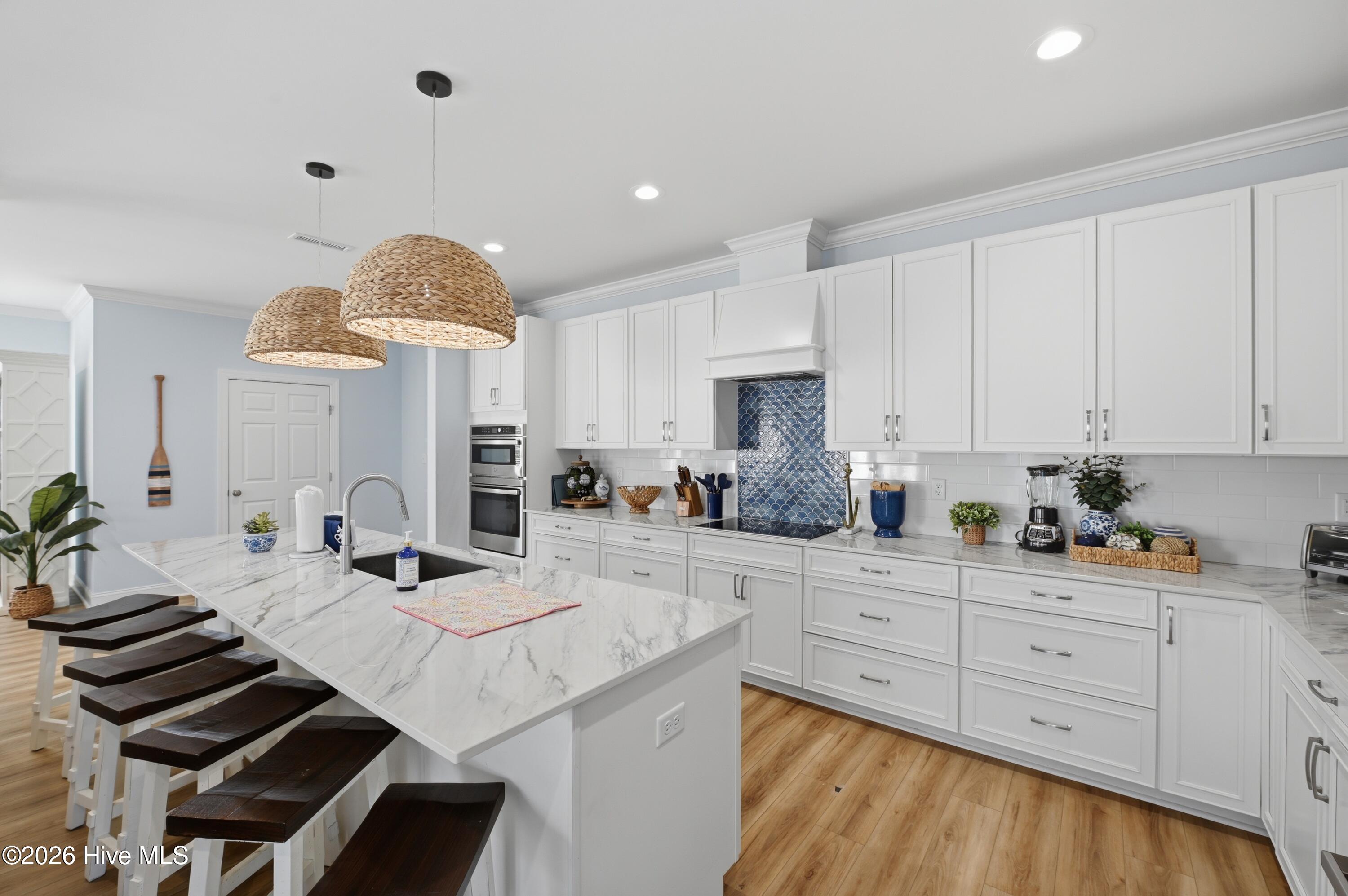 100561977 | Photo 17