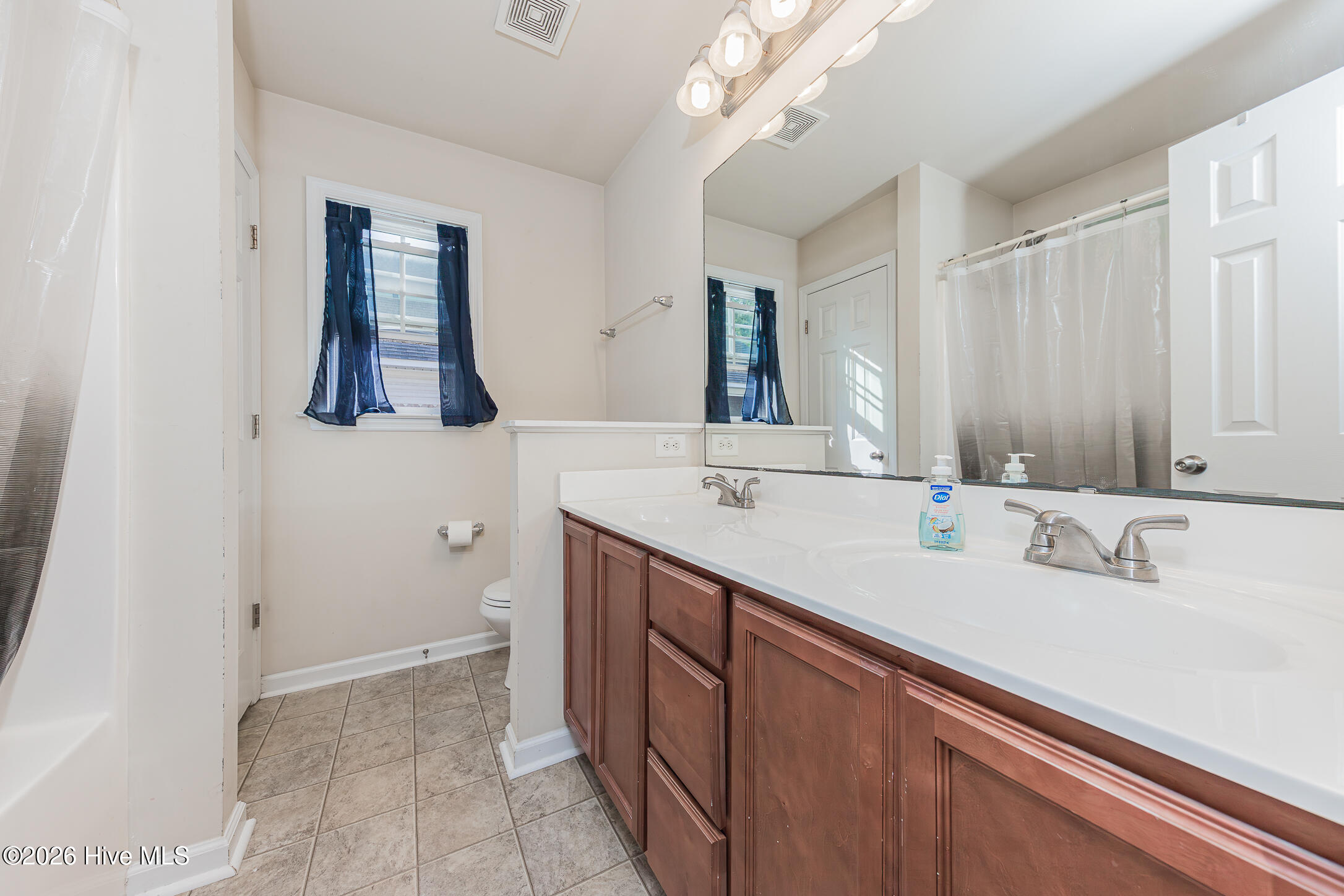 2004 W T. Whitehead Drive,Jacksonville