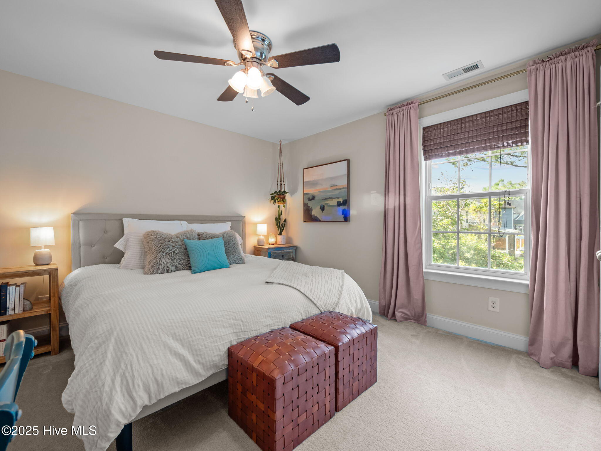 100525324 | Photo 23