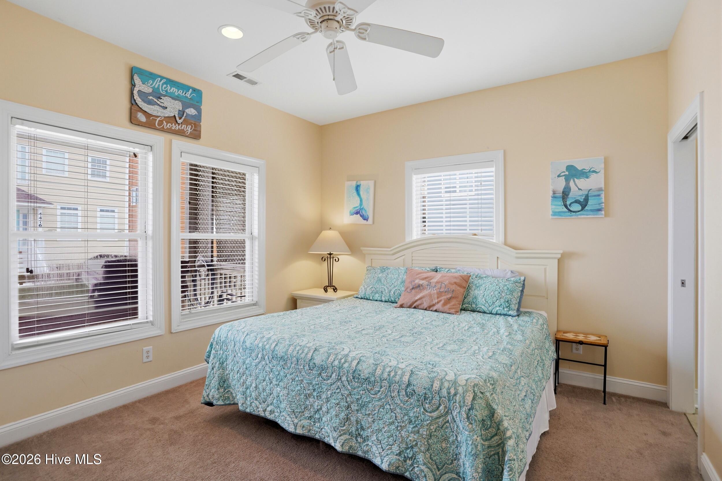 100566063 | Photo 24