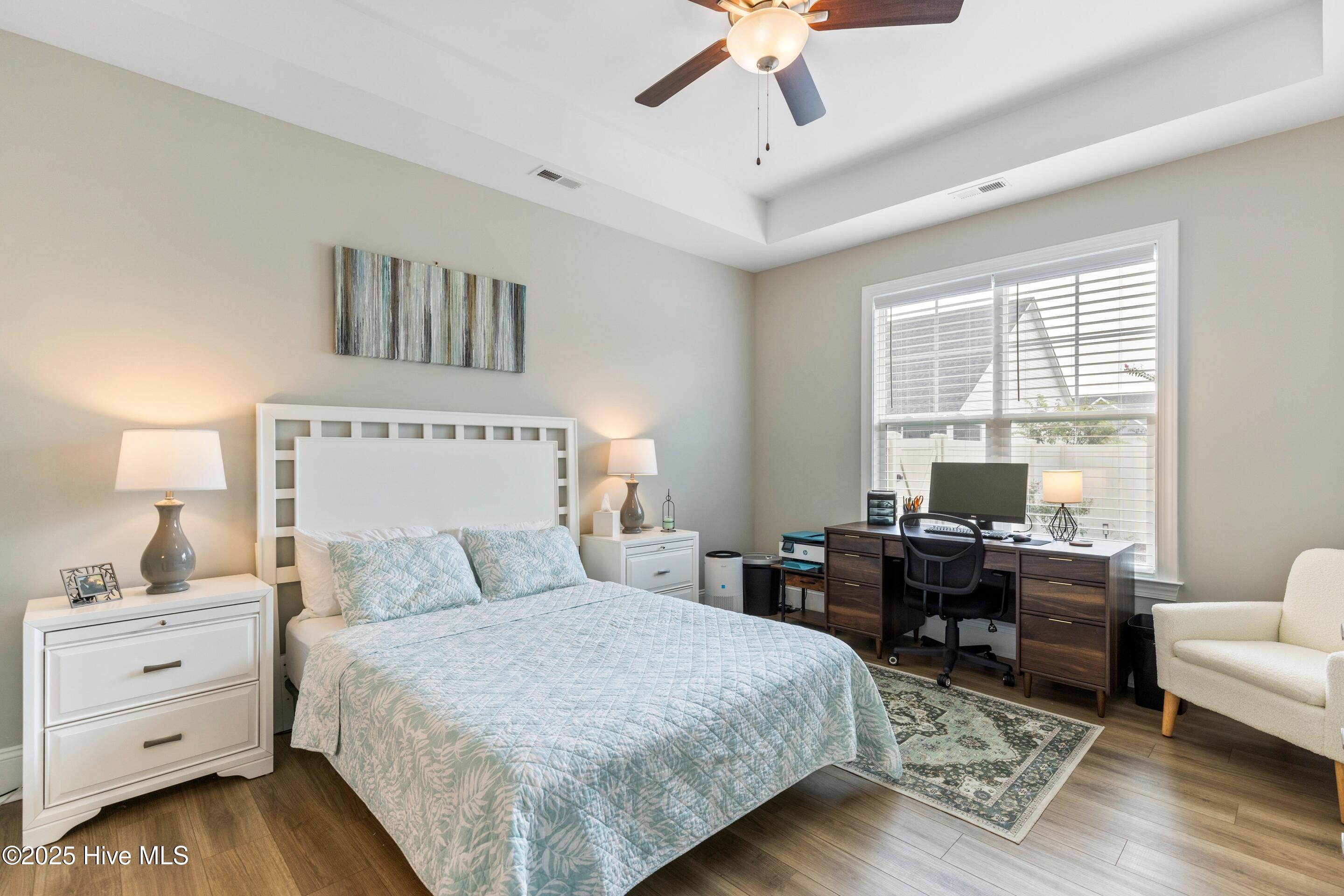 100554494 | Photo 15