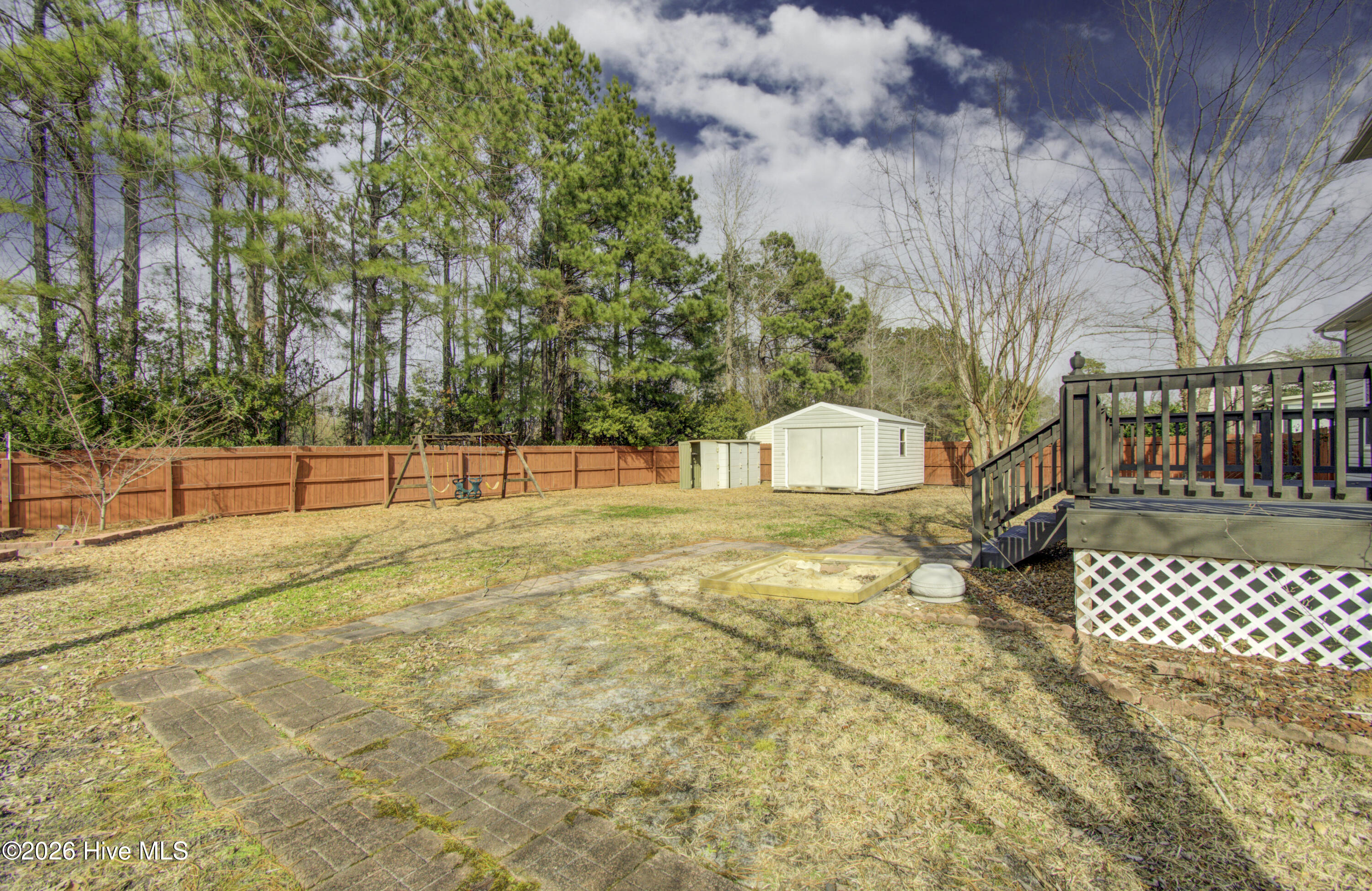 100549263 | Photo 64