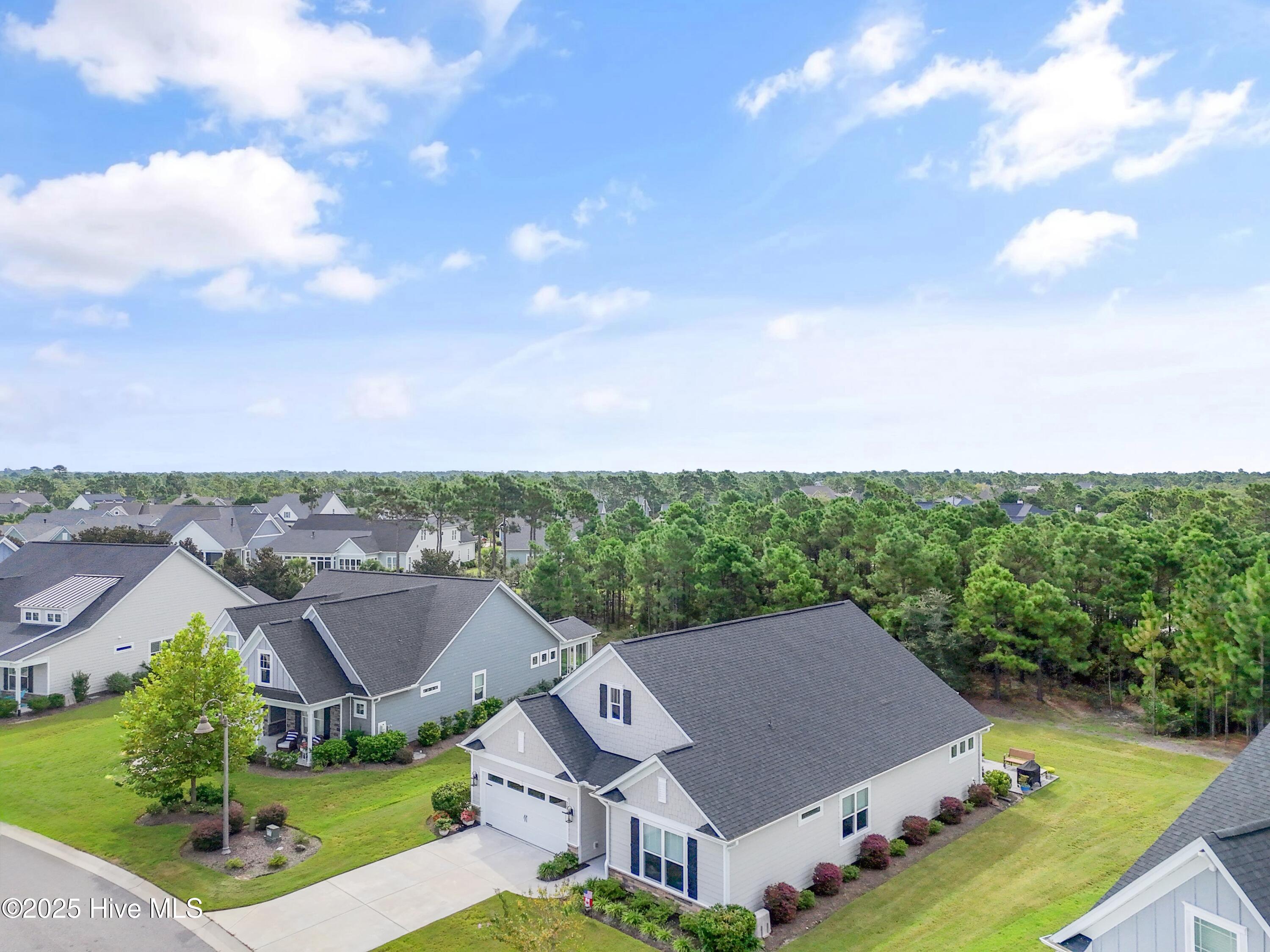 100527961 | Photo 32