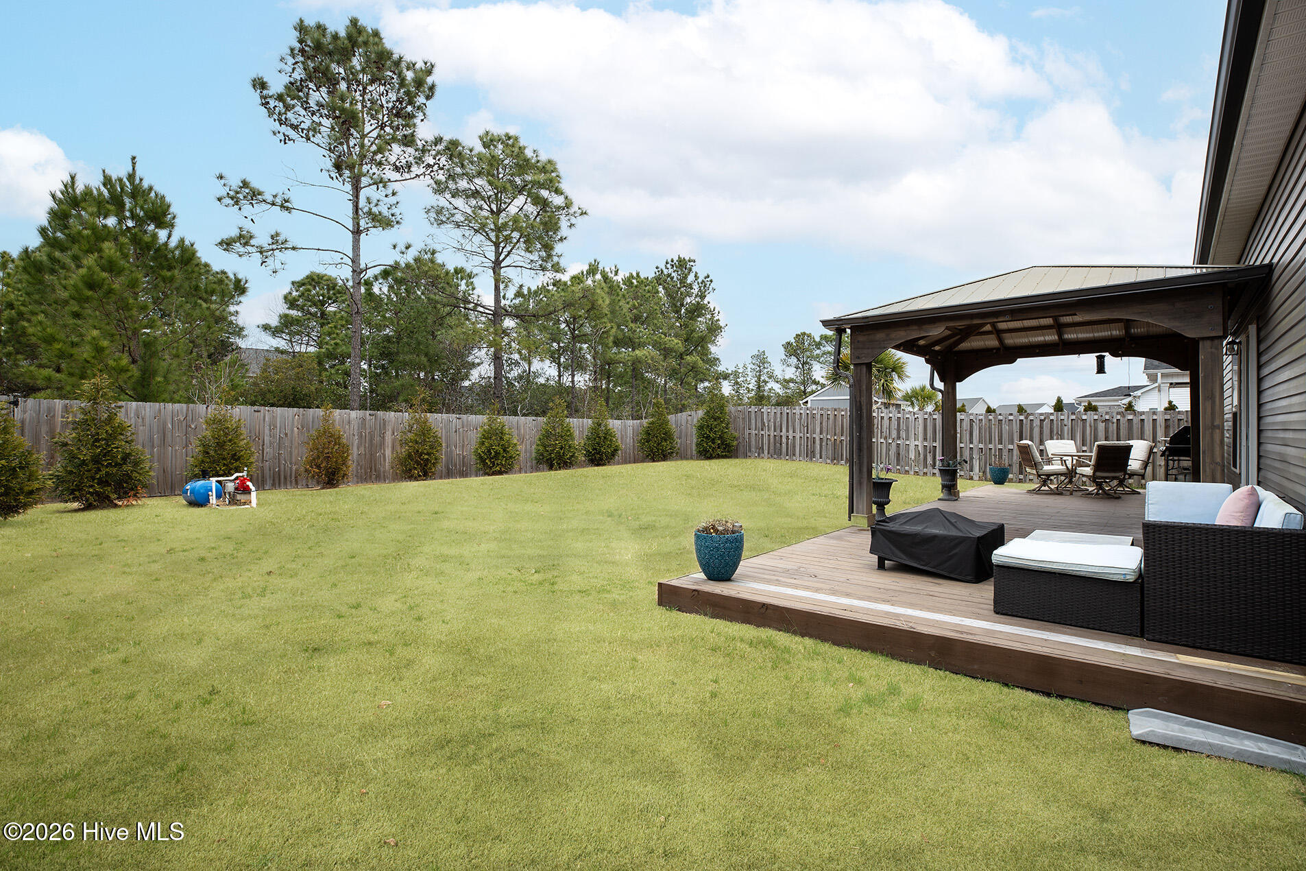 100549567 | Photo 42