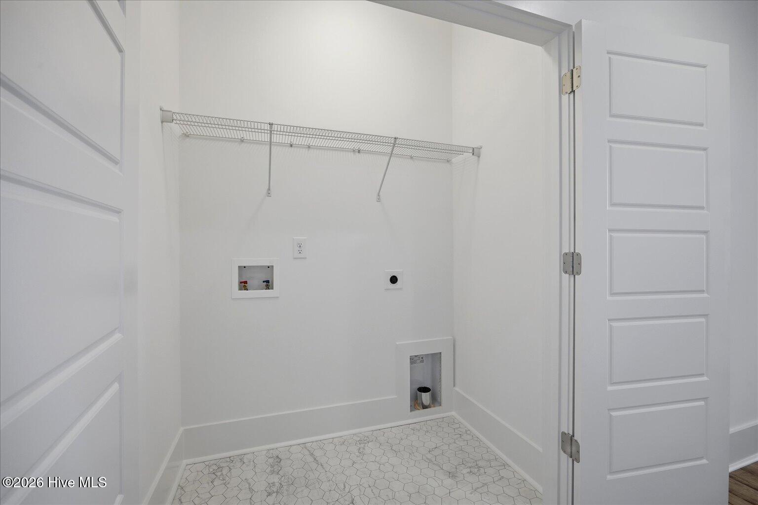 100544429 | Photo 17