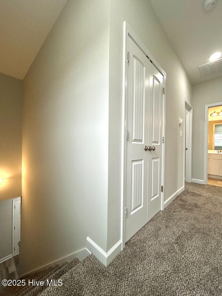 100522239 | Photo 25