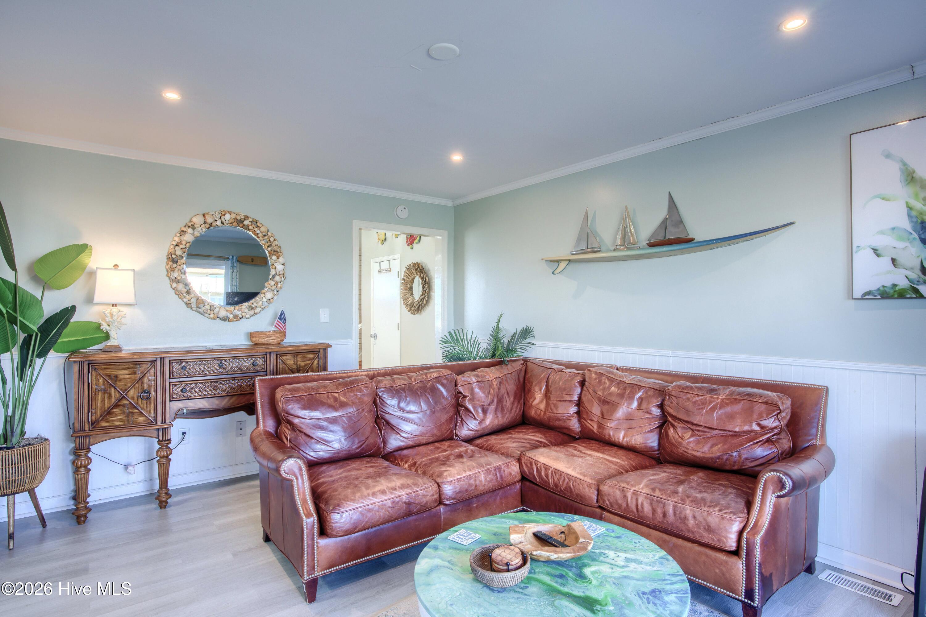 100550124 | Photo 18