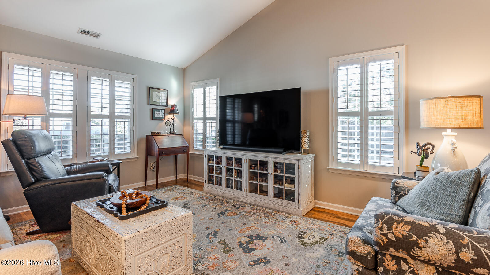 100558017 | Photo 10