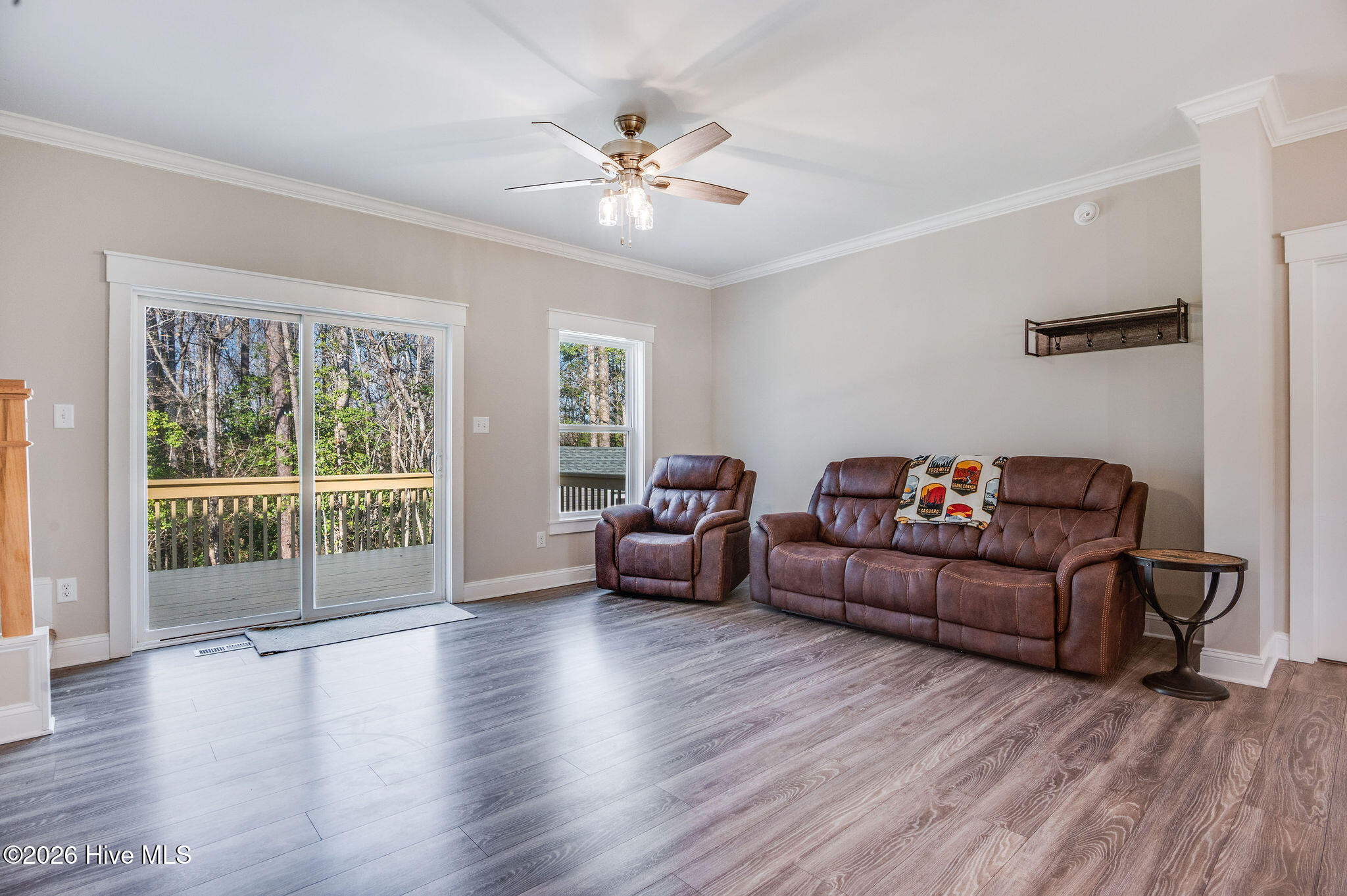 100559948 | Photo 12