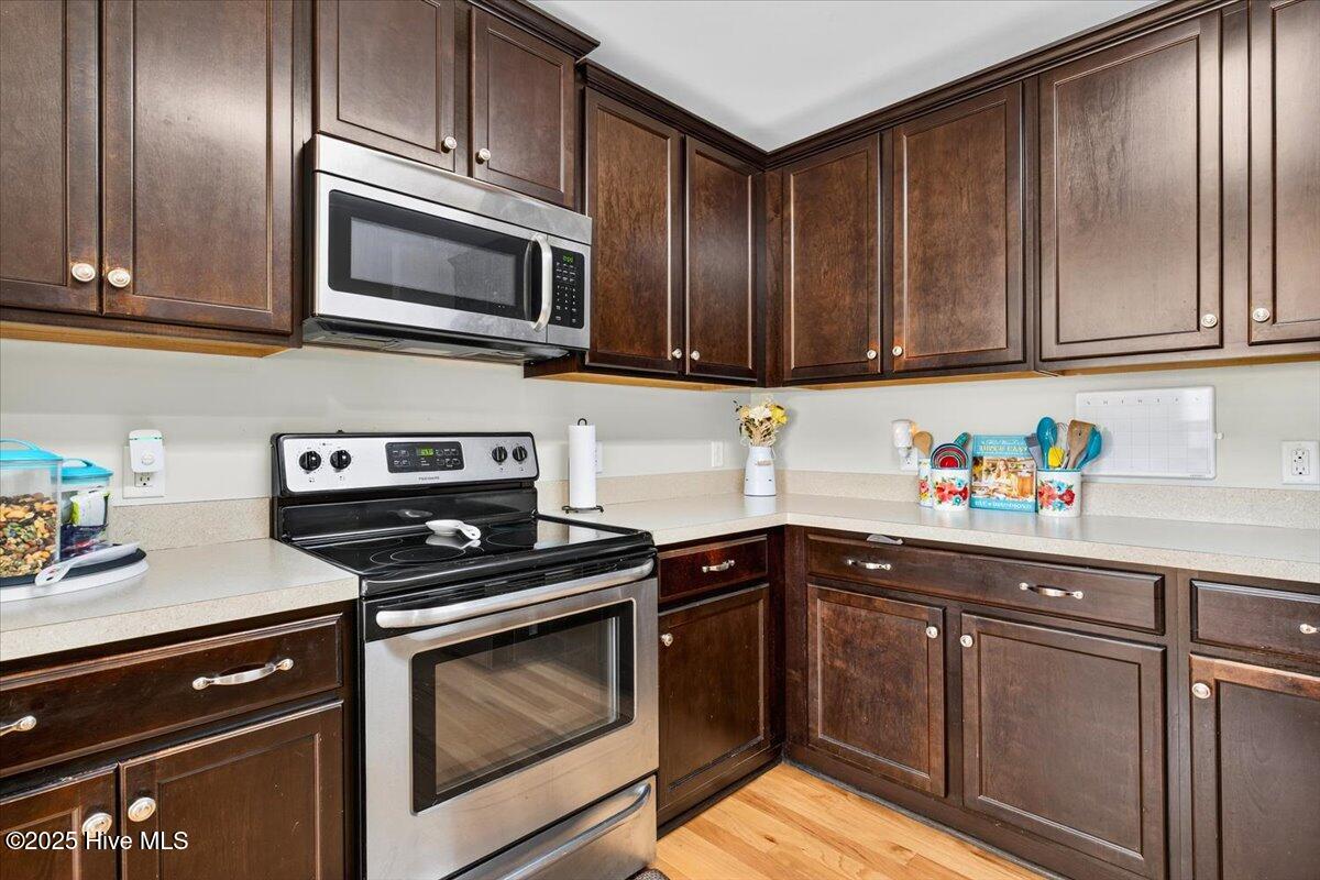 100518227 | Photo 16