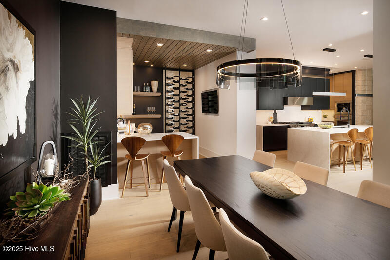 100514811 | Photo 15