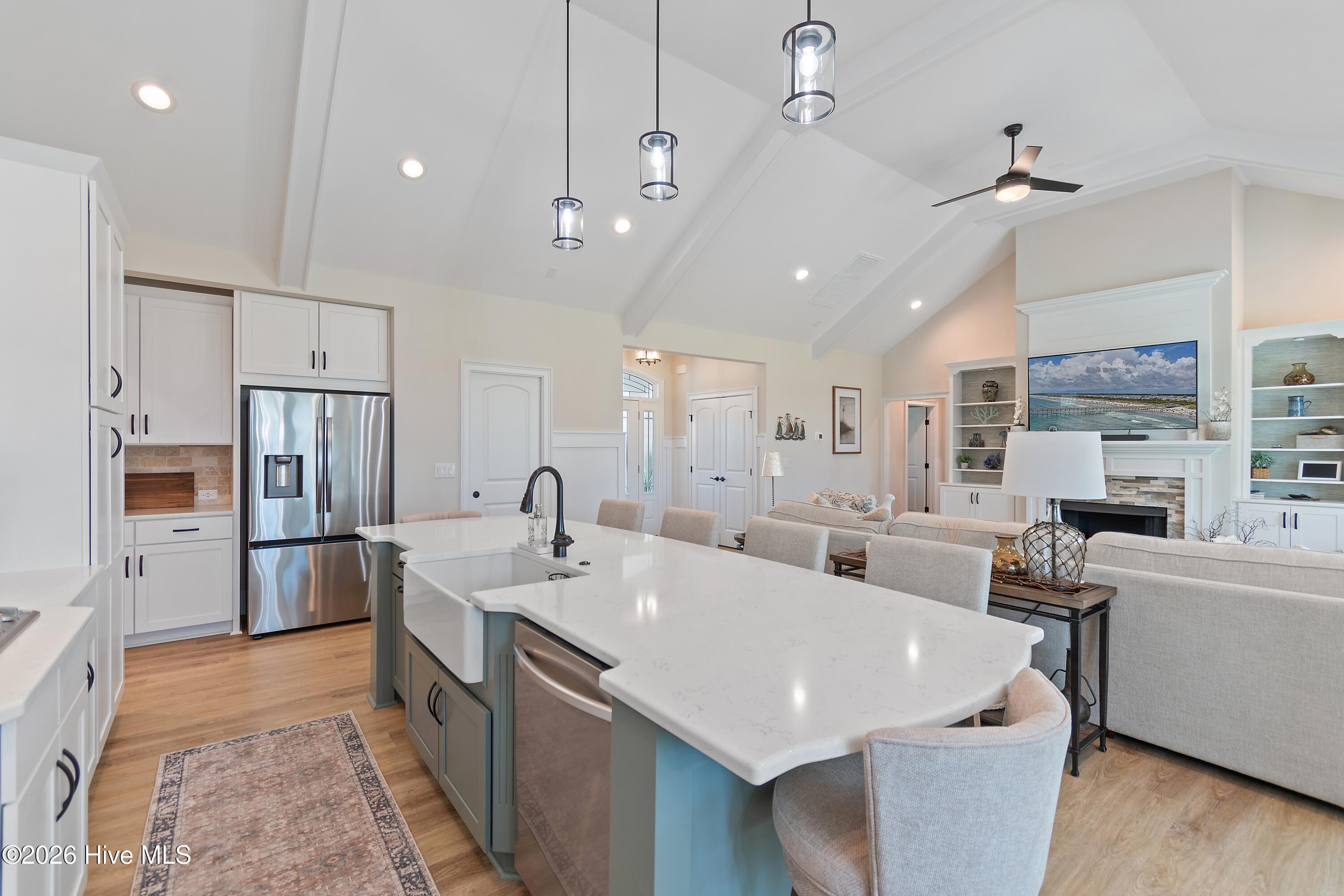 100554394 | Photo 17