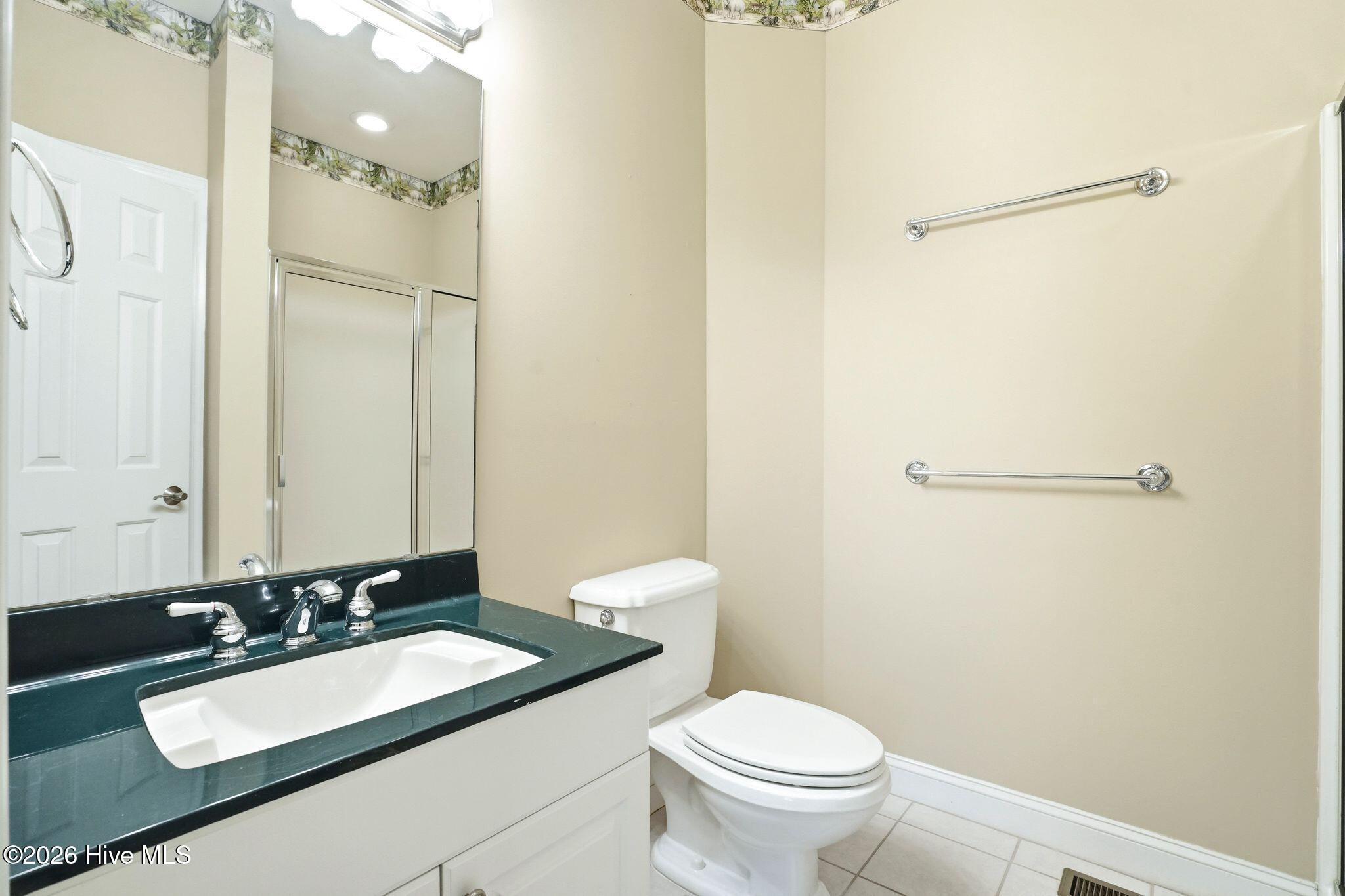 100563594 | Photo 12