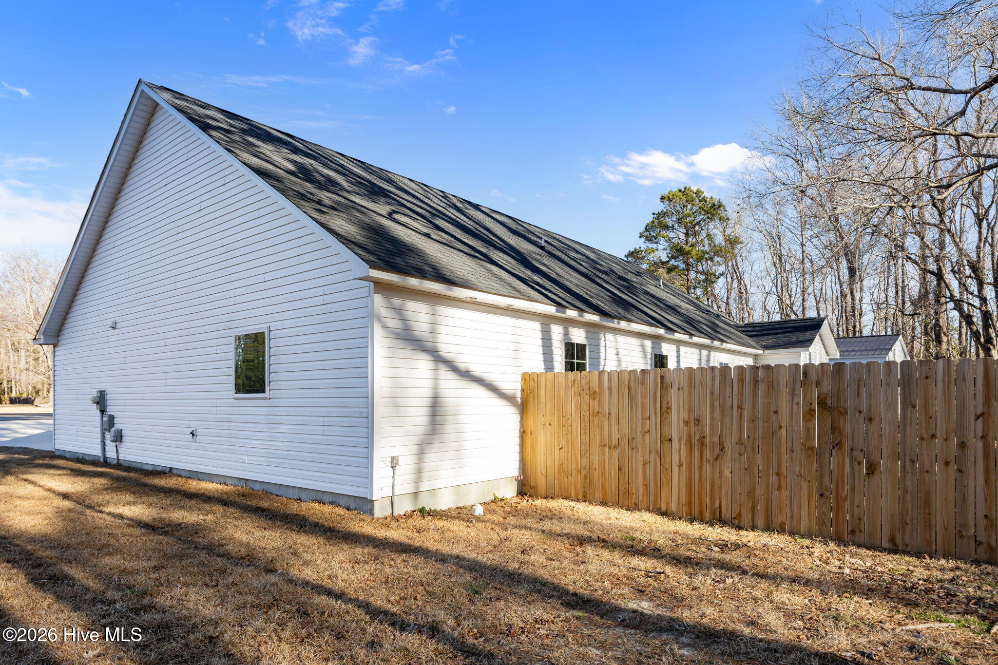 100553679 | Photo 41