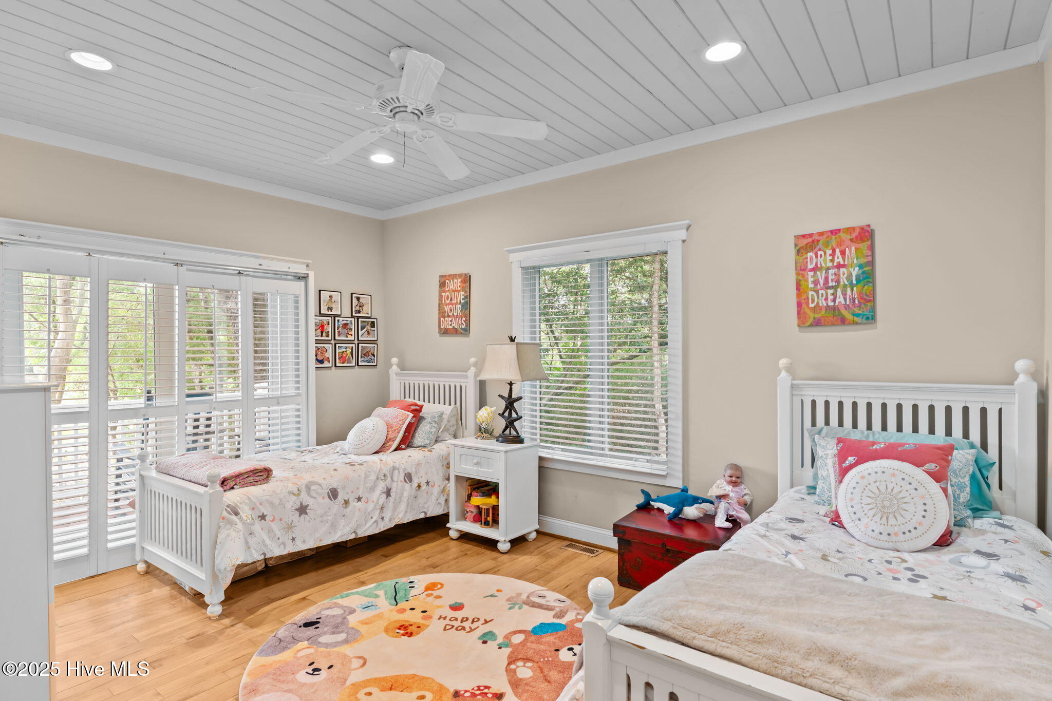 100526734 | Photo 22