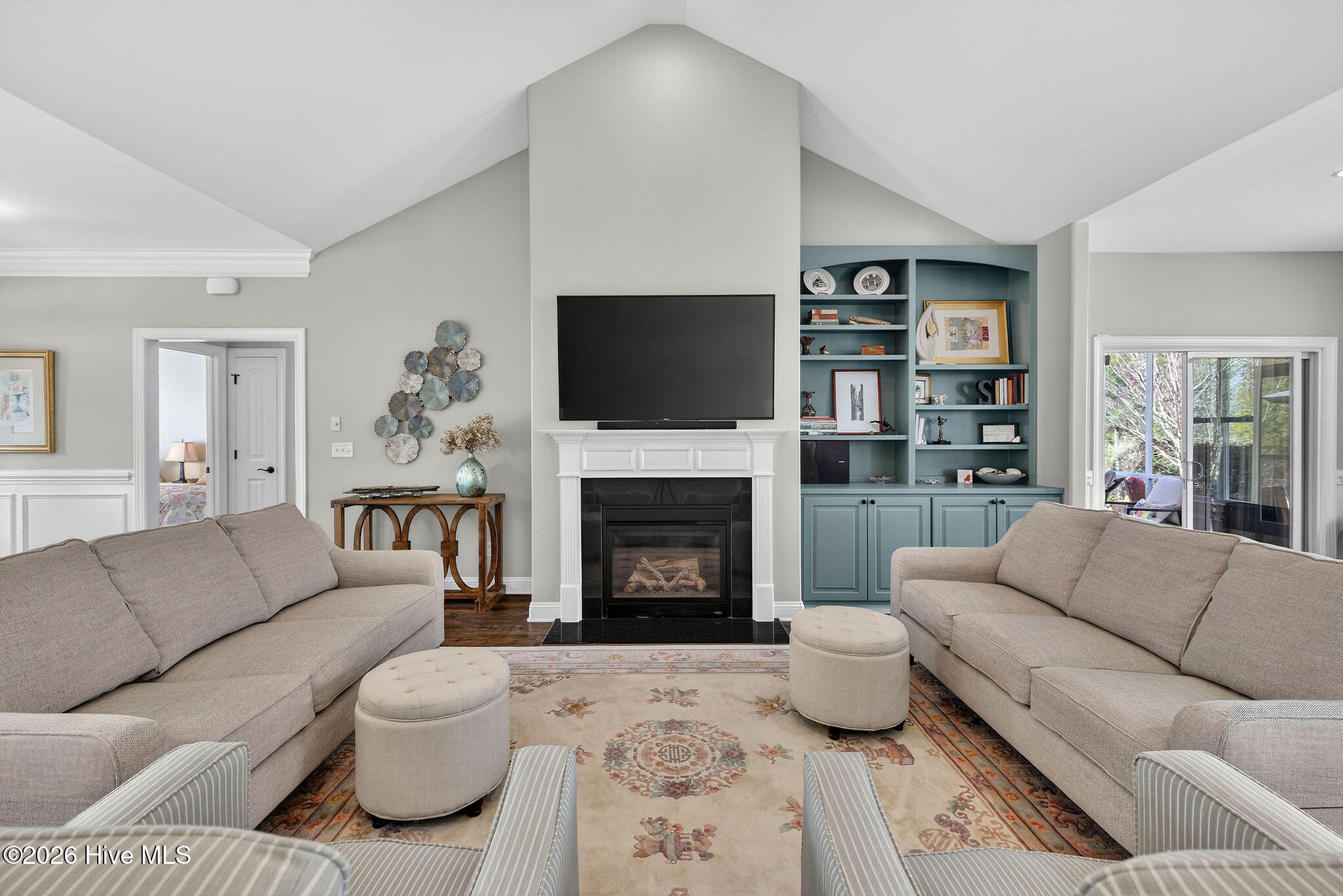 100558265 | Photo 13