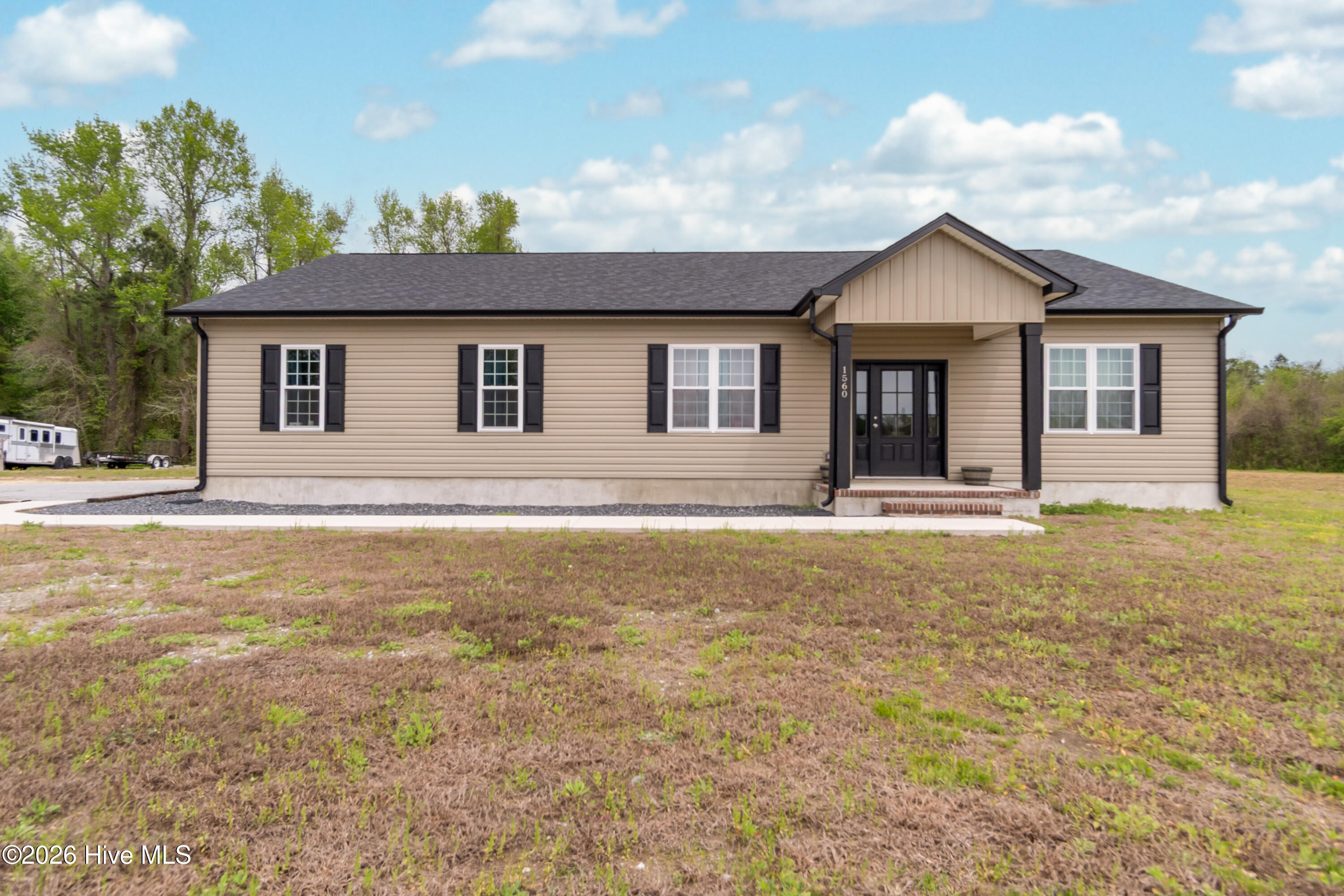 1560 White Oak River Road,Maysville