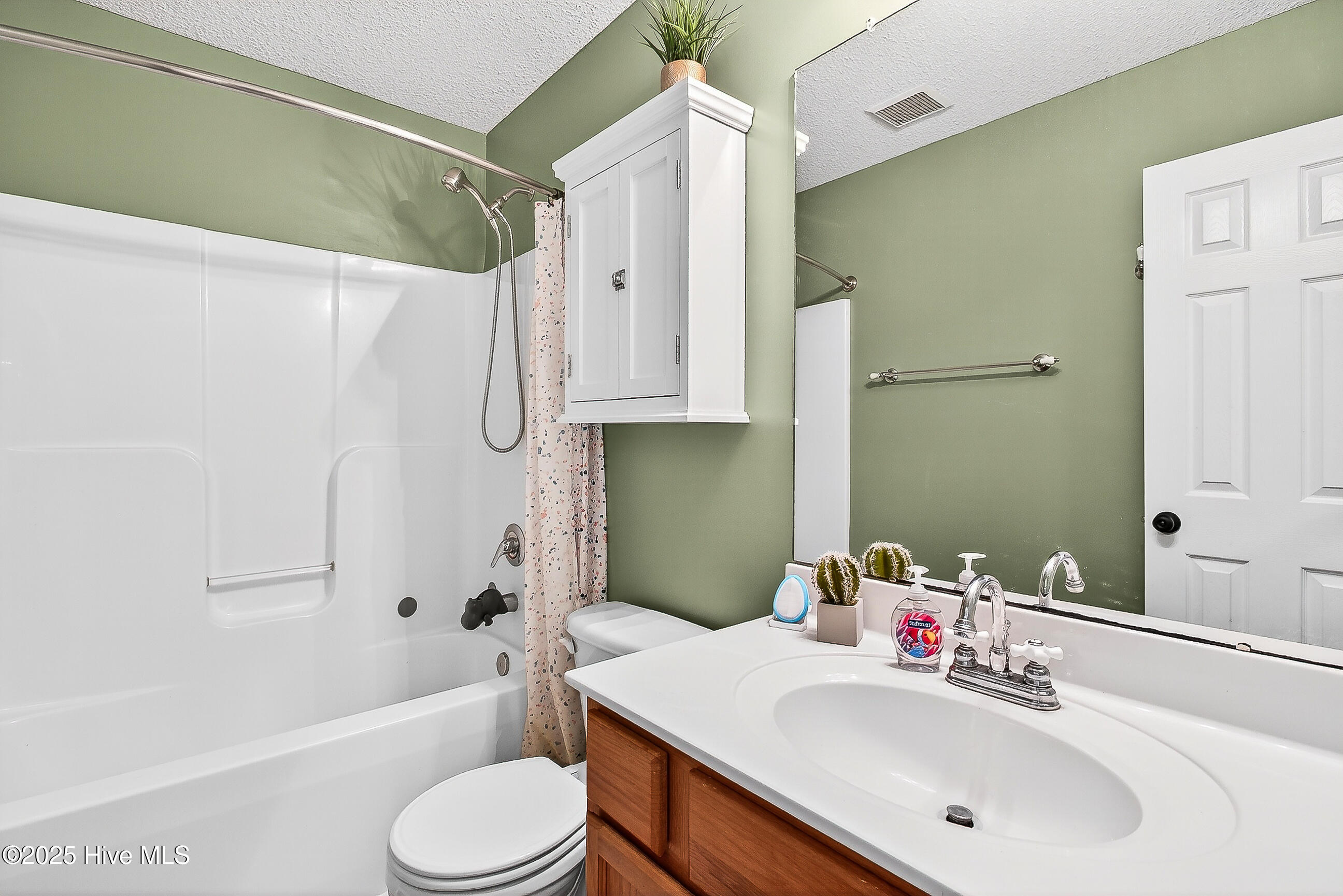 100539174 | Photo 24