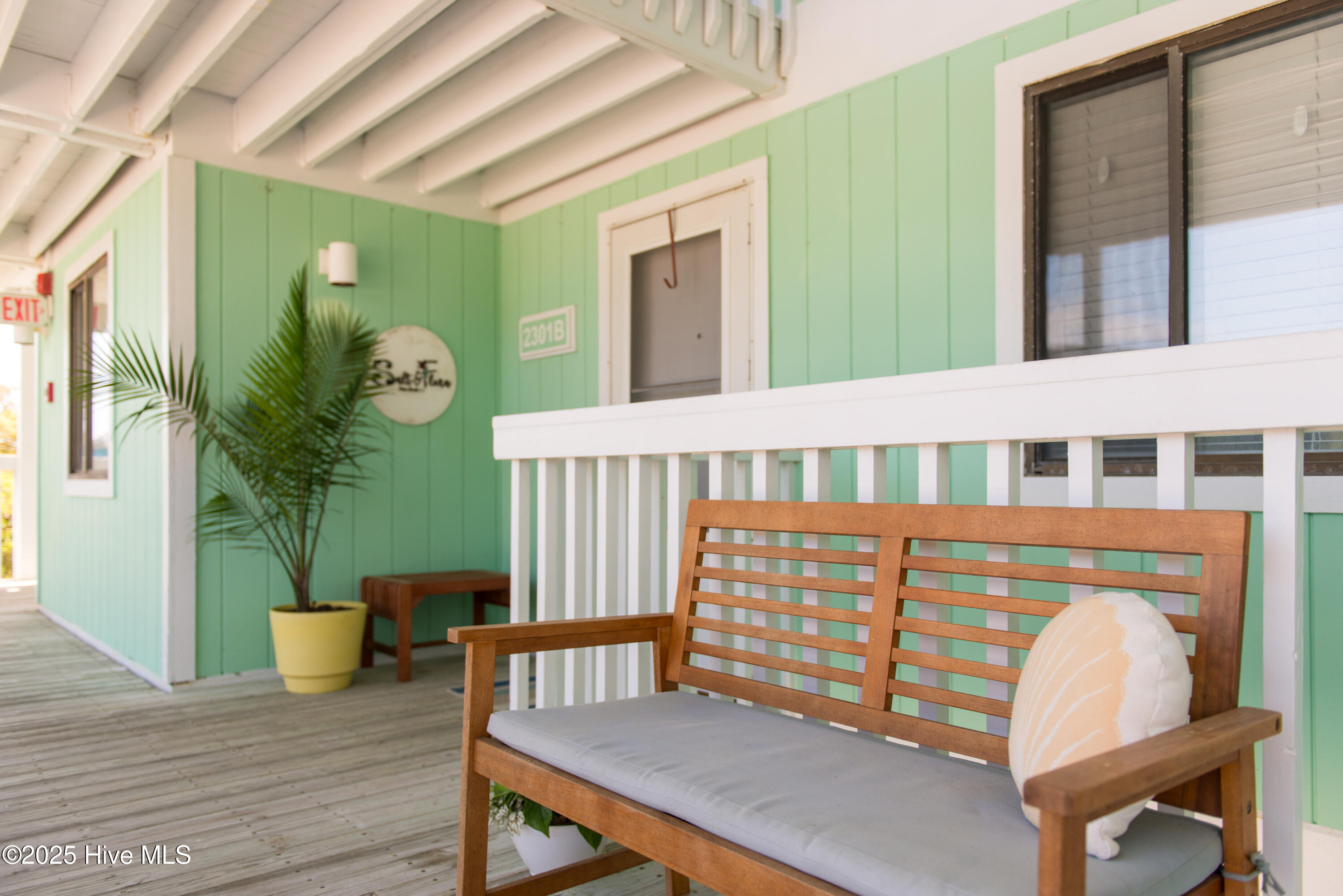 100556360 | Photo 52