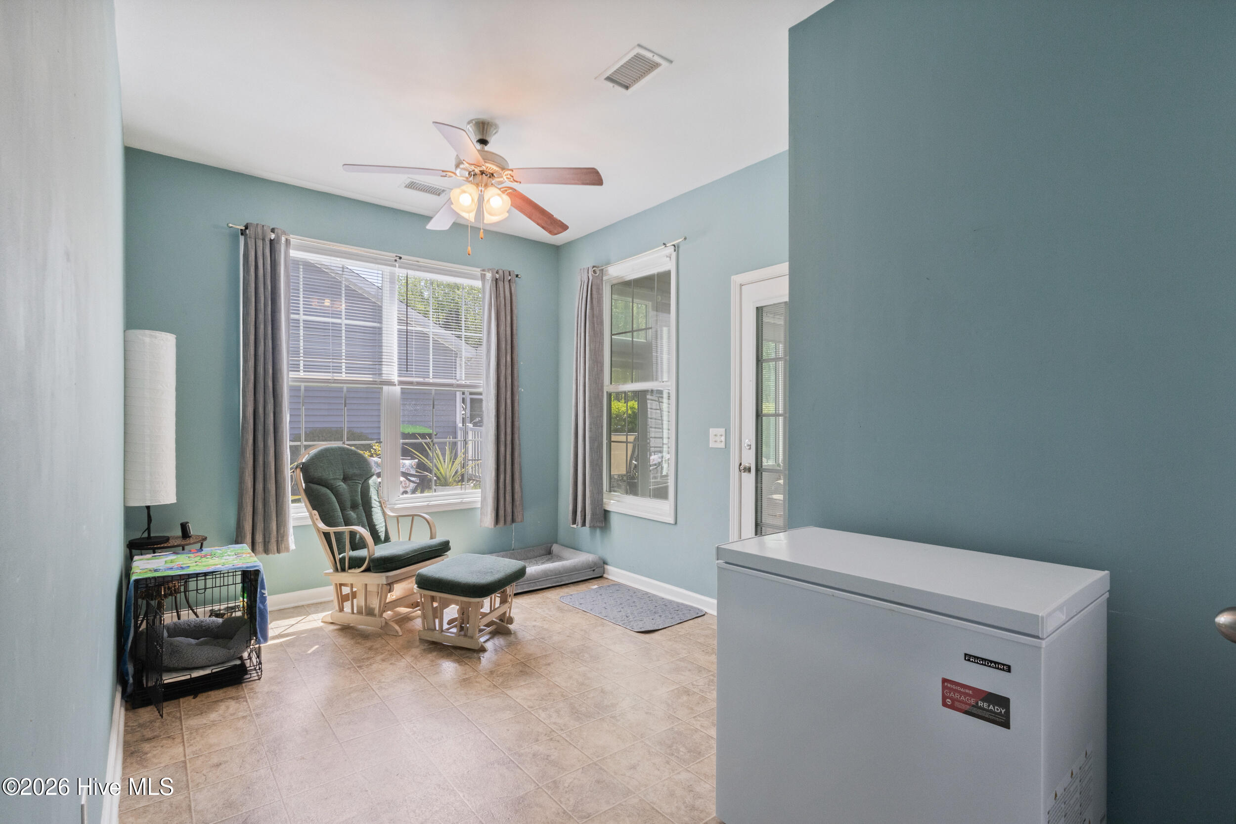 100565406 | Photo 40