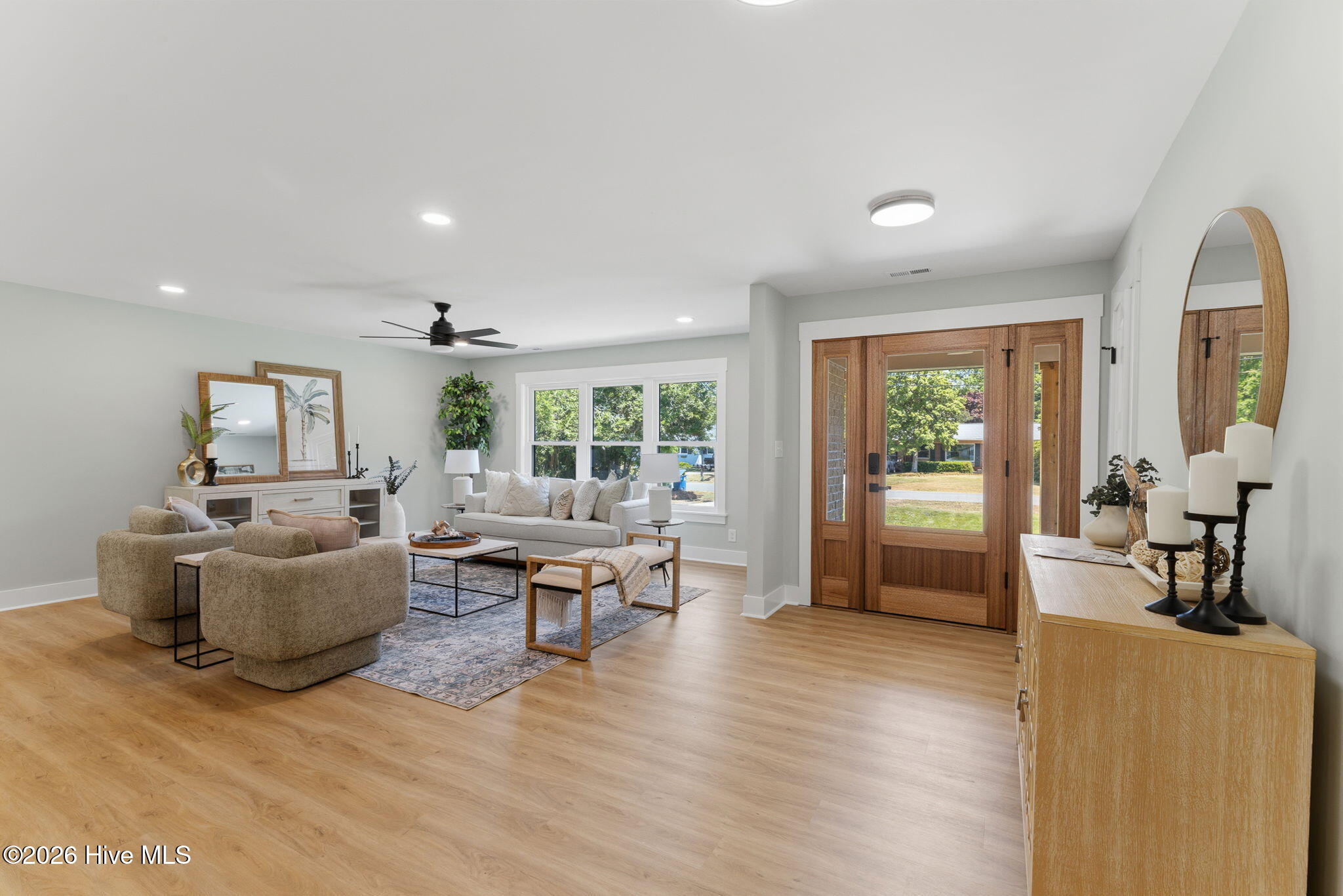 100569769 | Photo 10