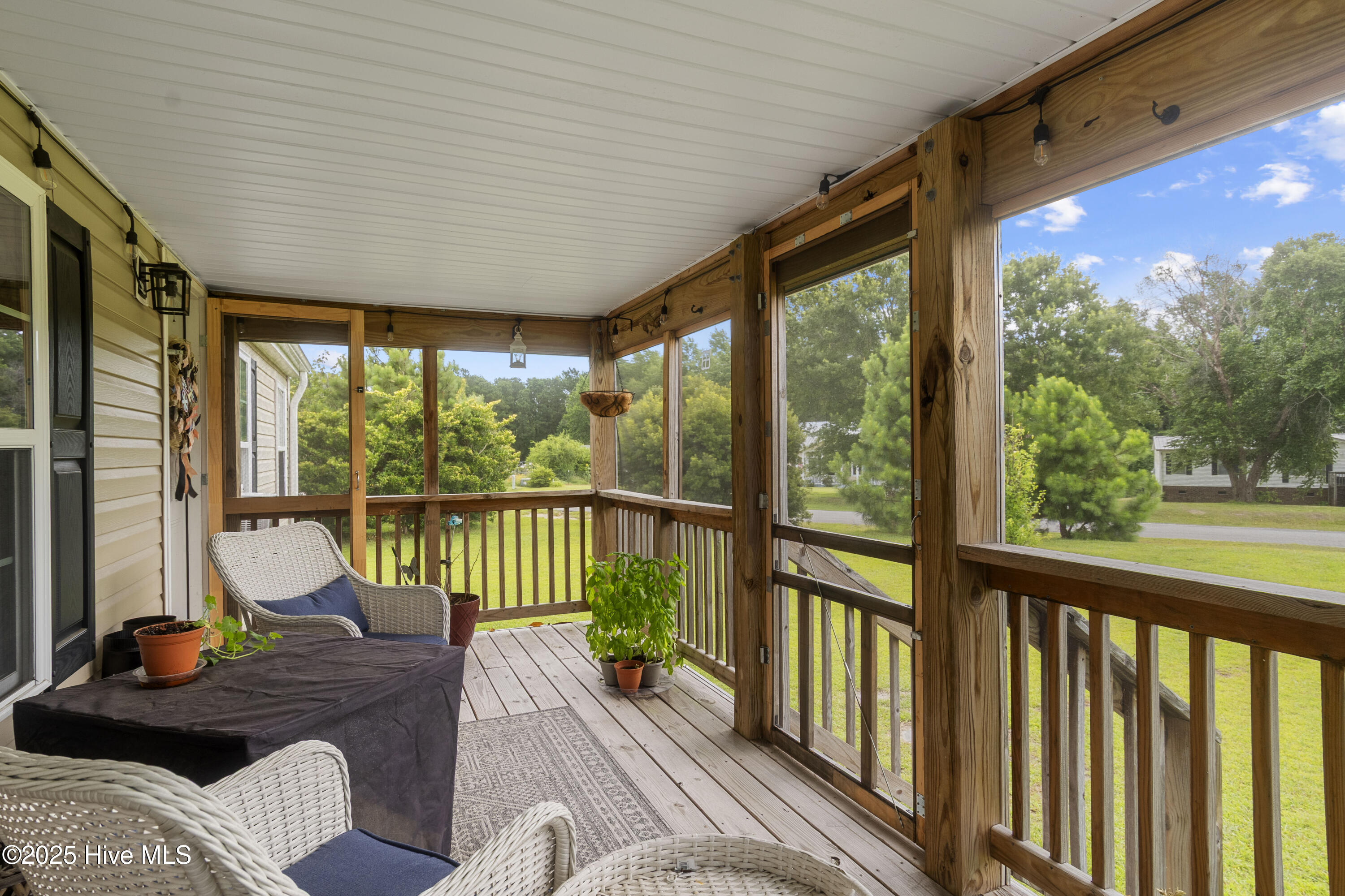 100517540 | Photo 42