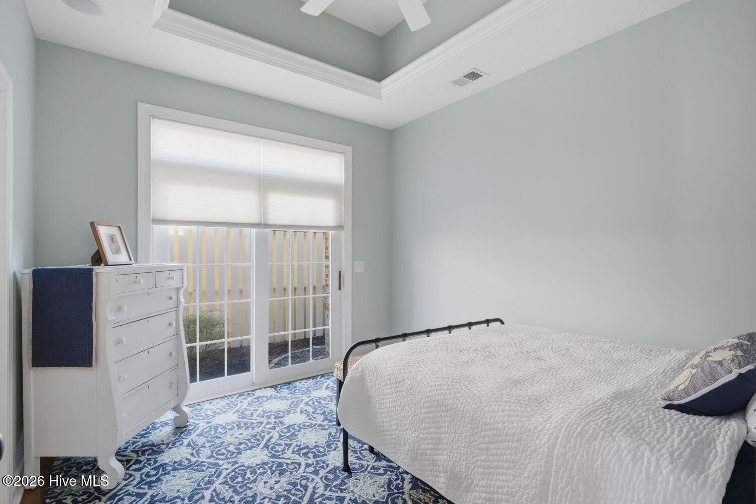 100555099 | Photo 32