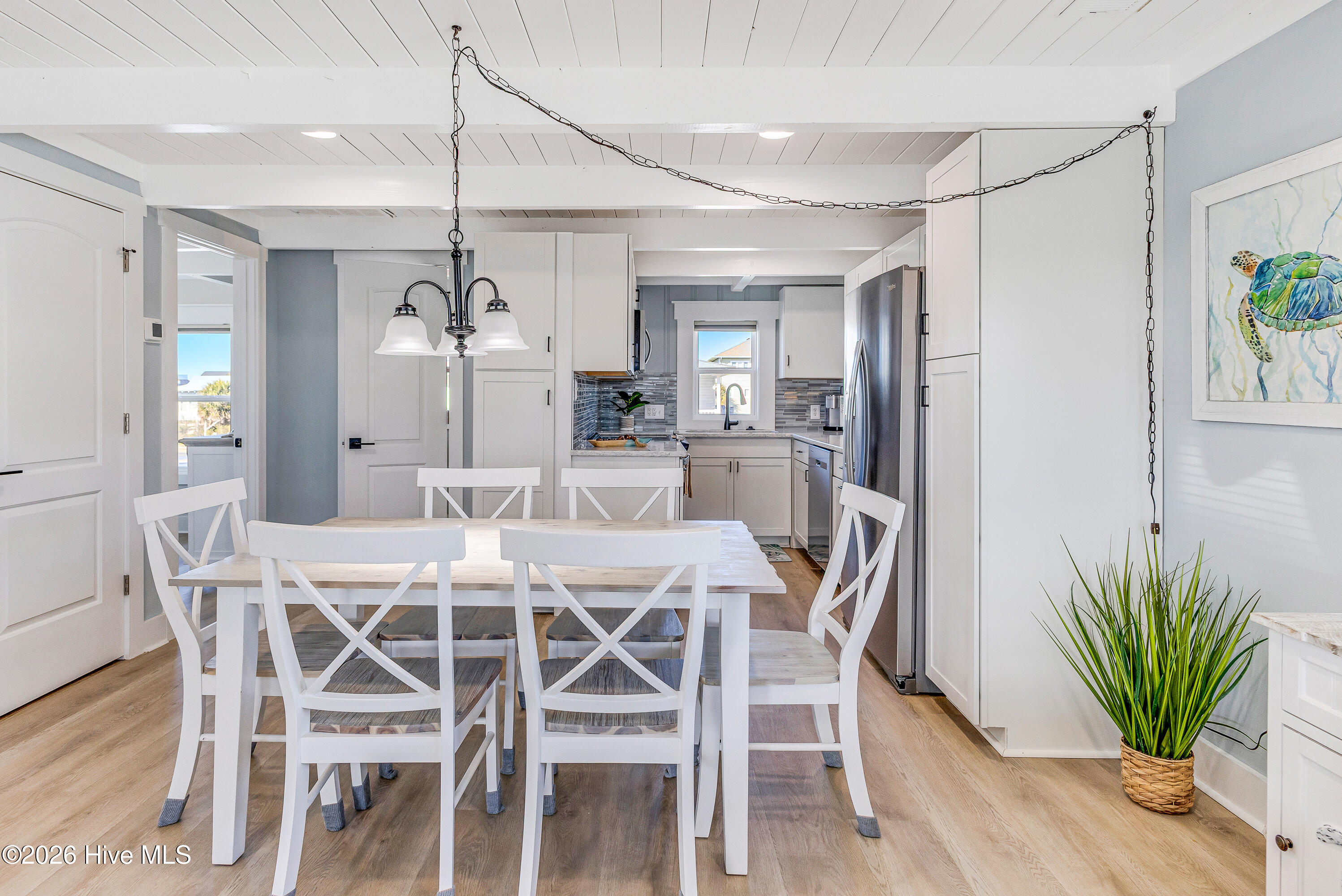 100547923 | Photo 10