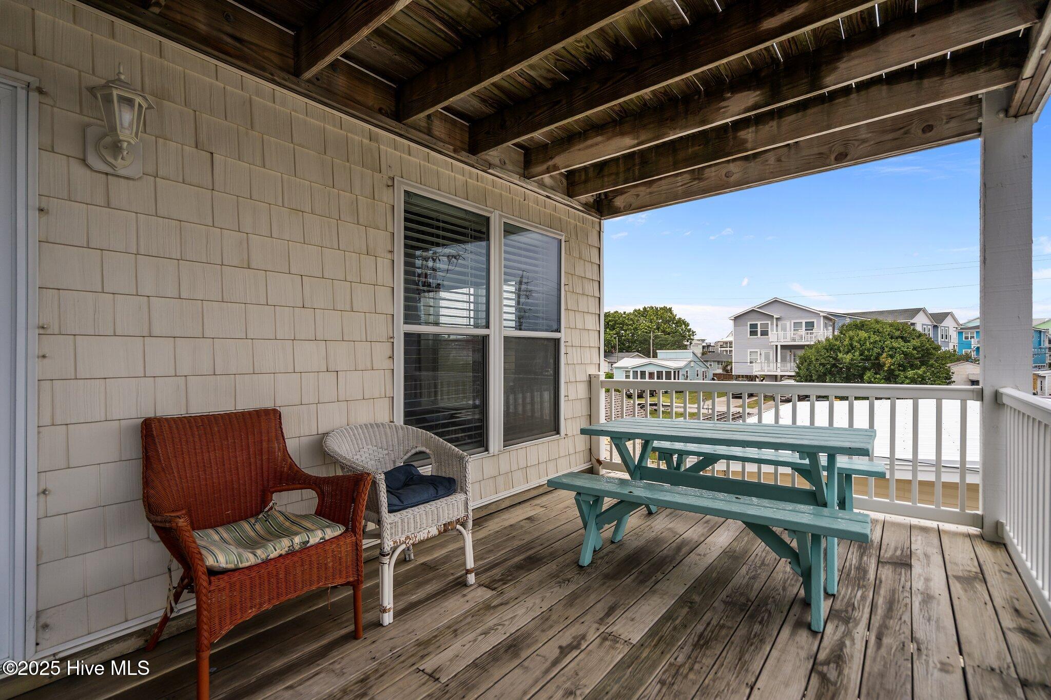 100517725 | Photo 64