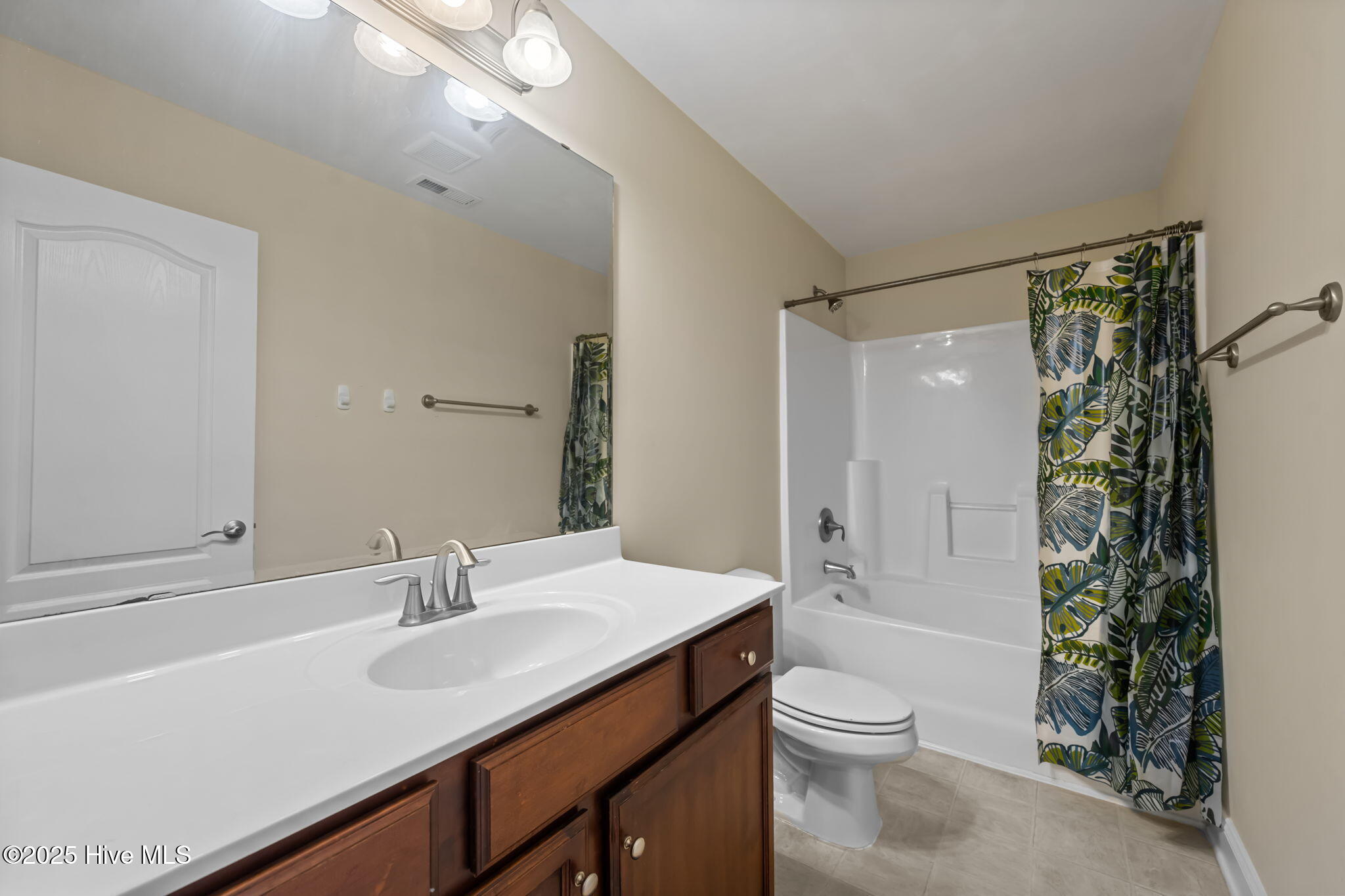 100540594 | Photo 21