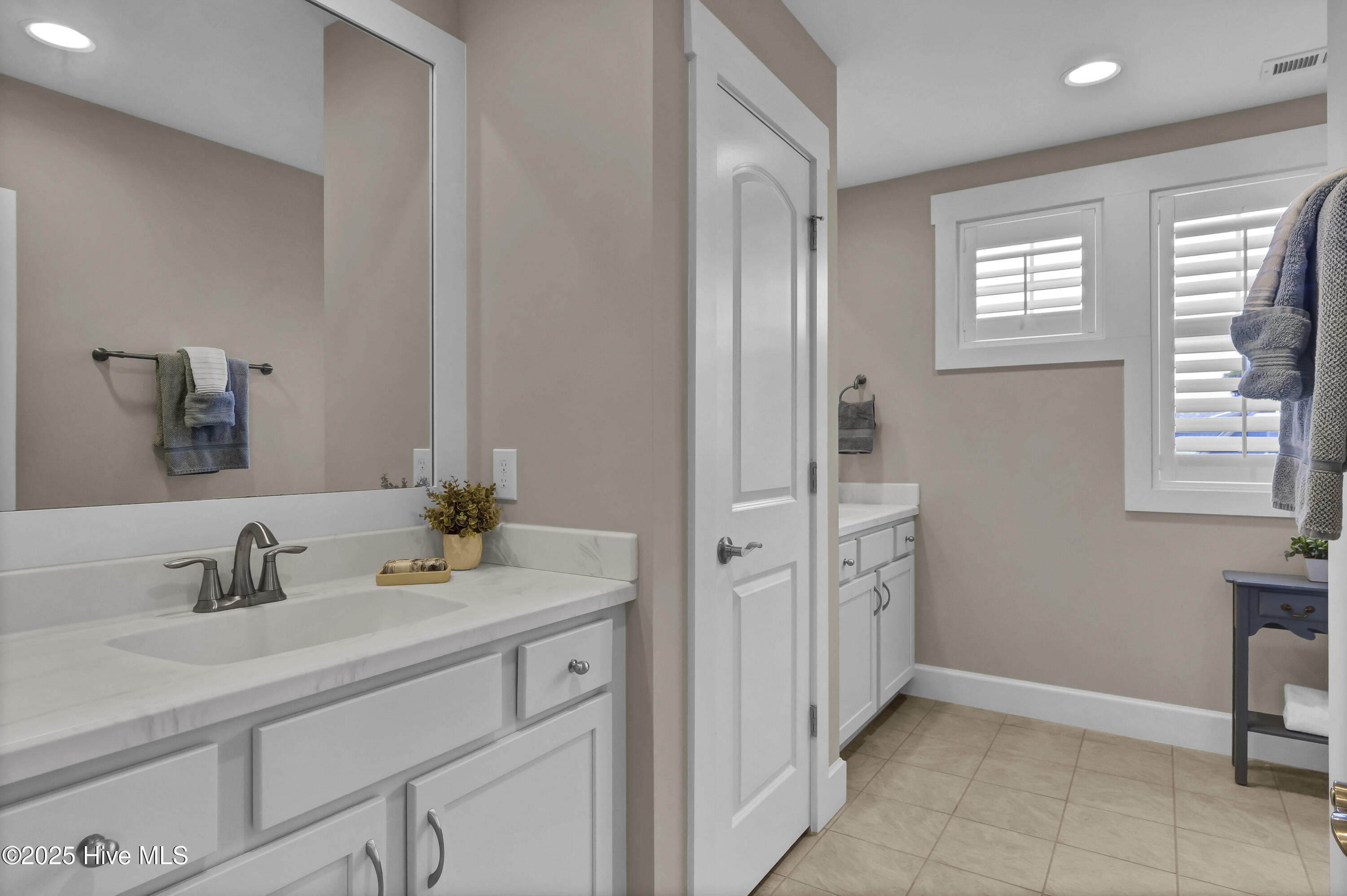 100504892 | Photo 21