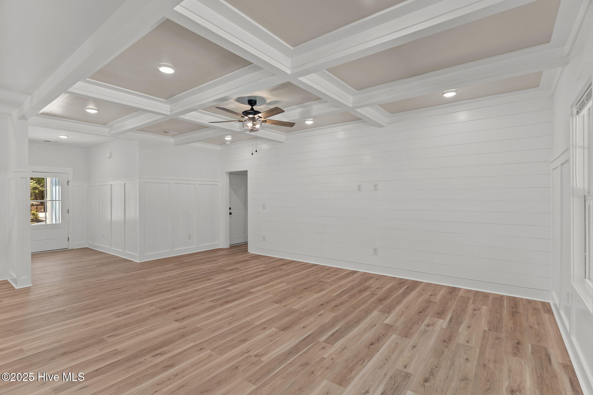 100531709 | Photo 20