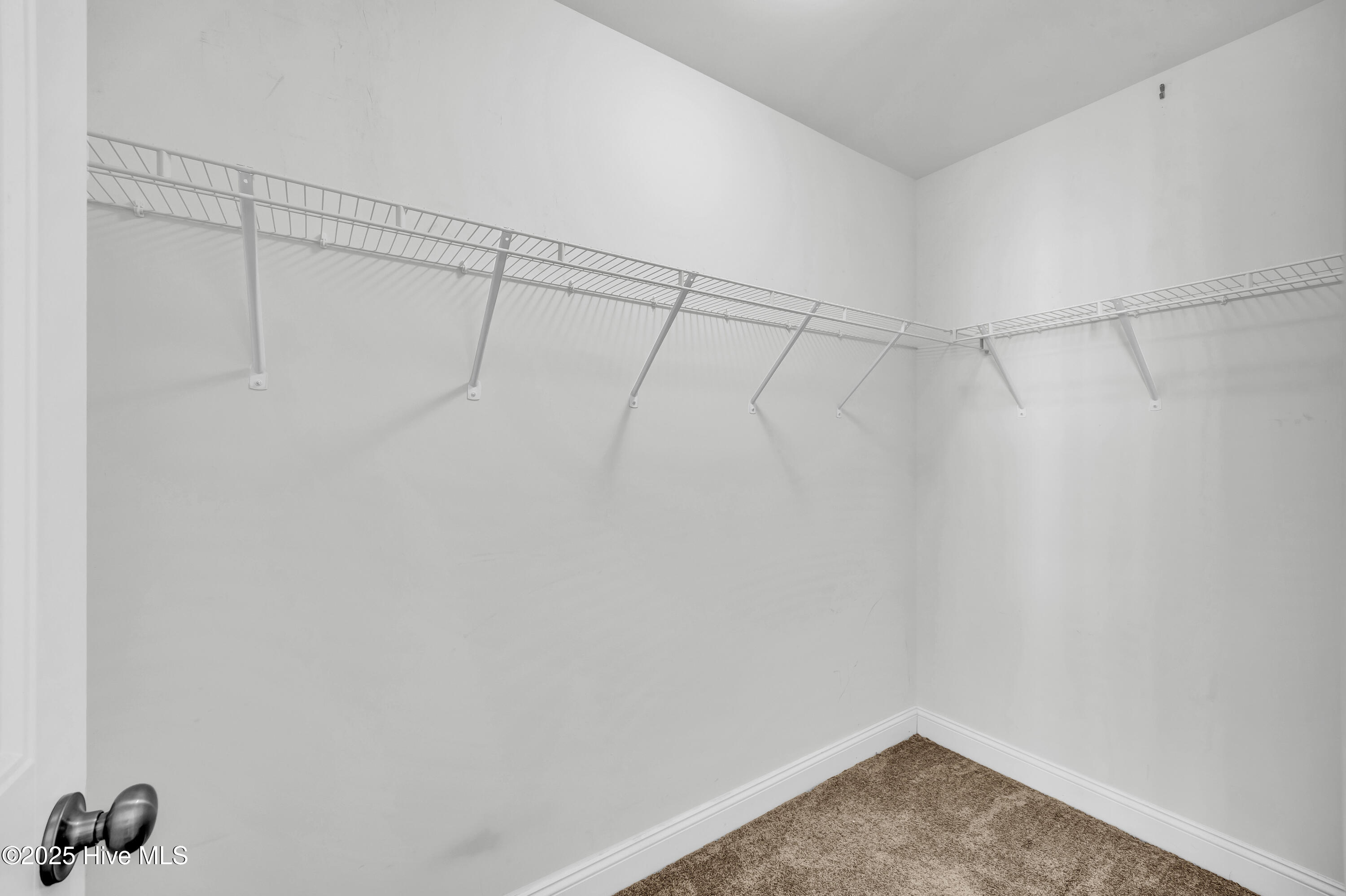 100549704 | Photo 32