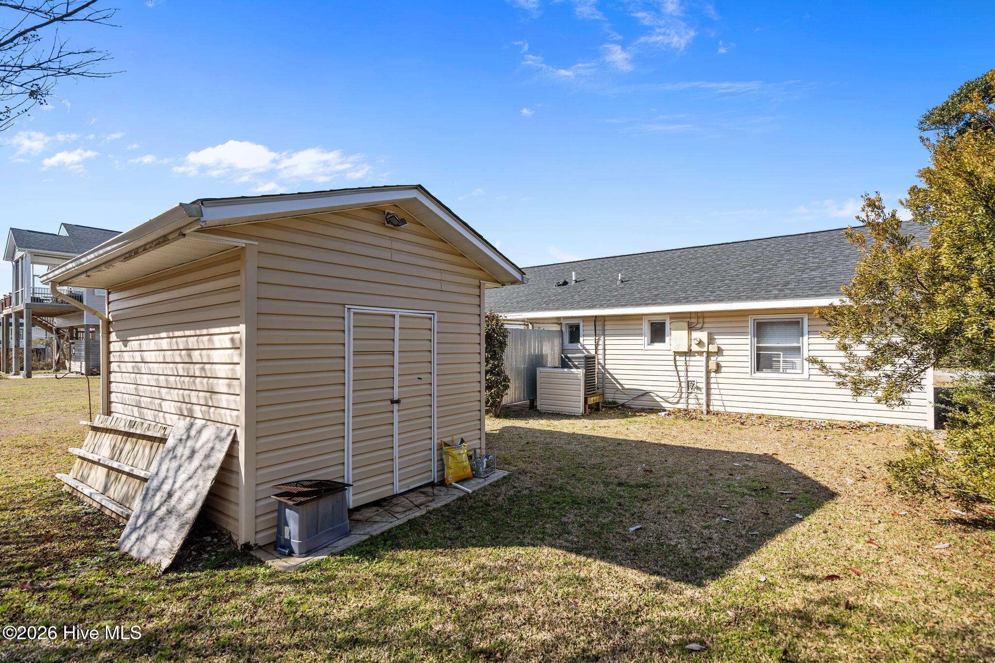 100545897 | Photo 43