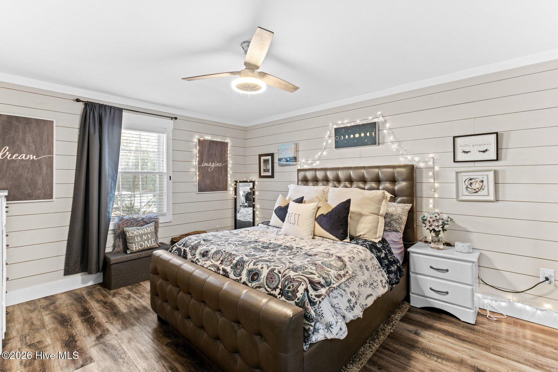 100550580 | Photo 36