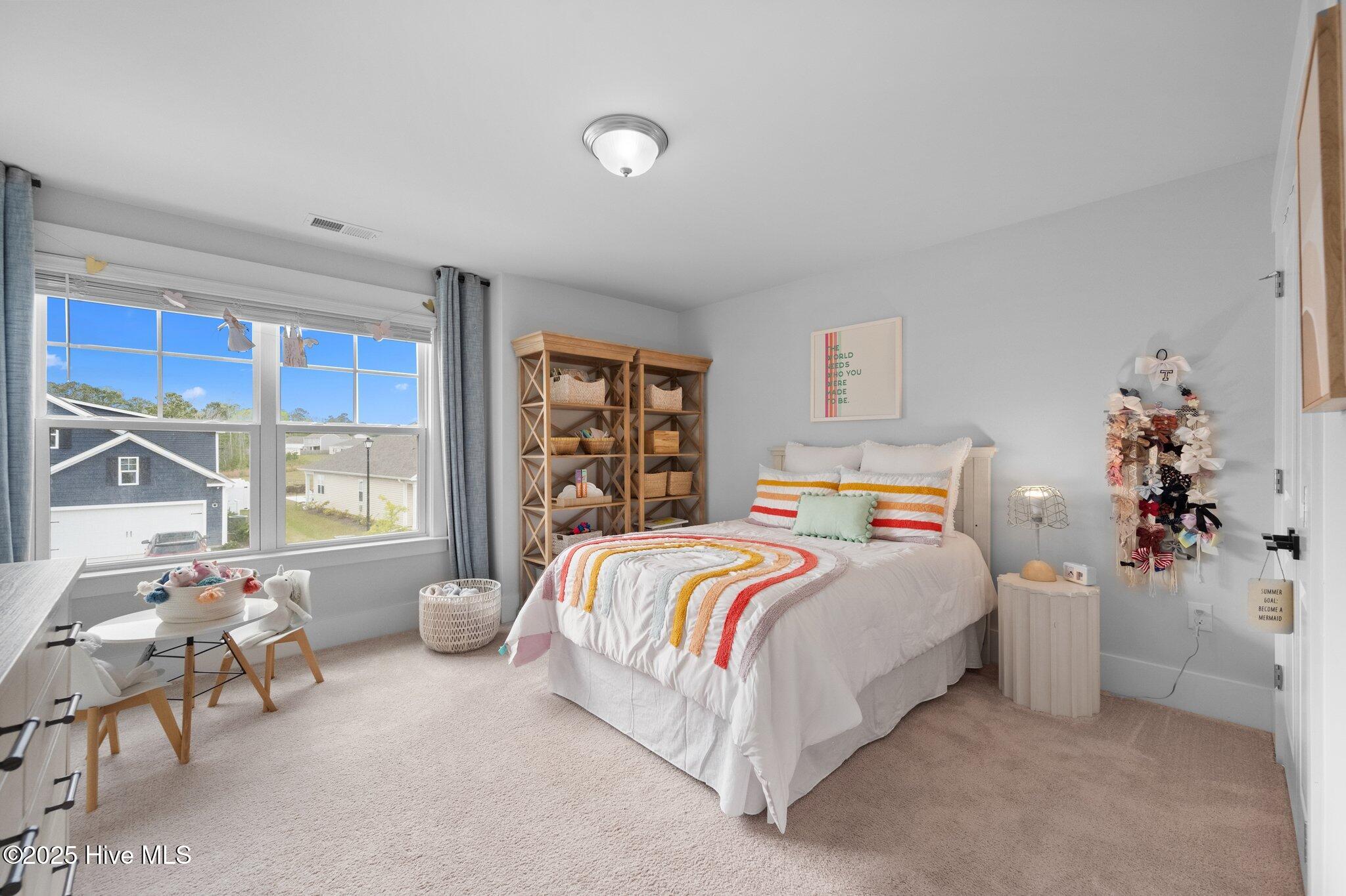 100540607 | Photo 38