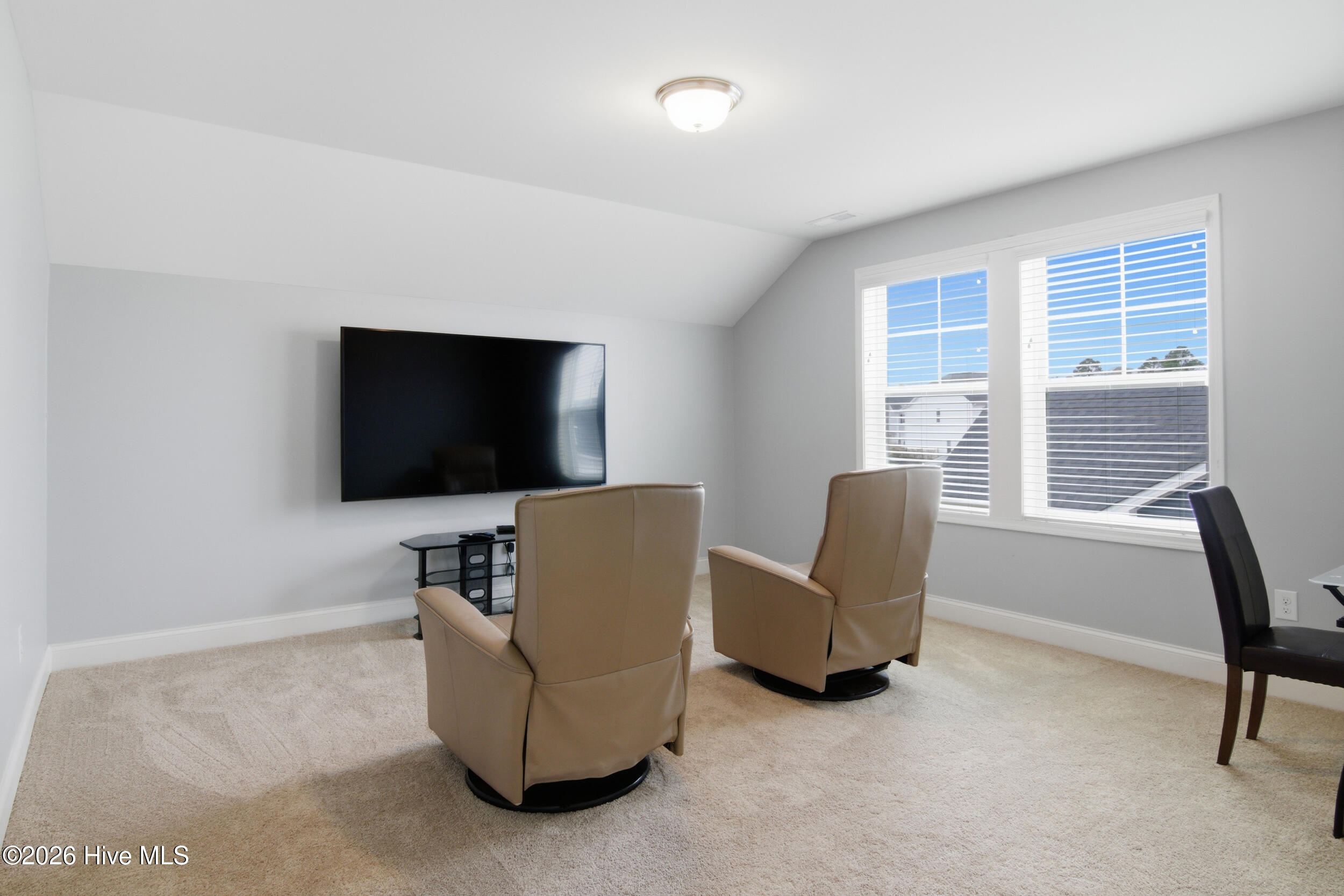 100556252 | Photo 47