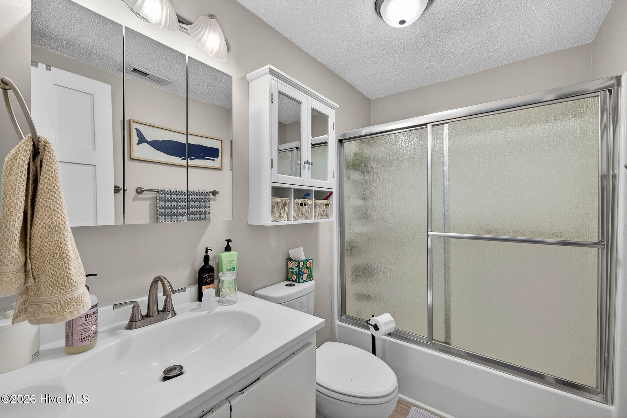 100570164 | Photo 30