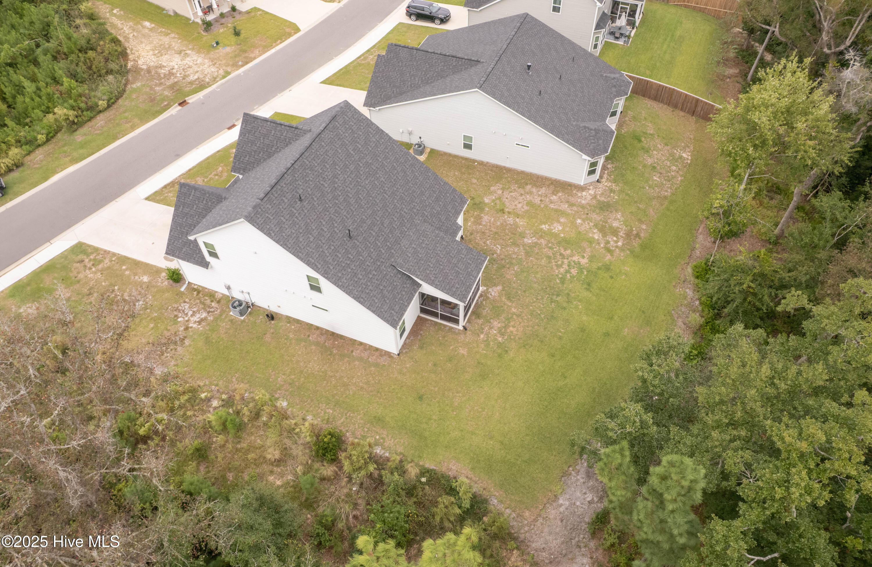 100535849 | Photo 29